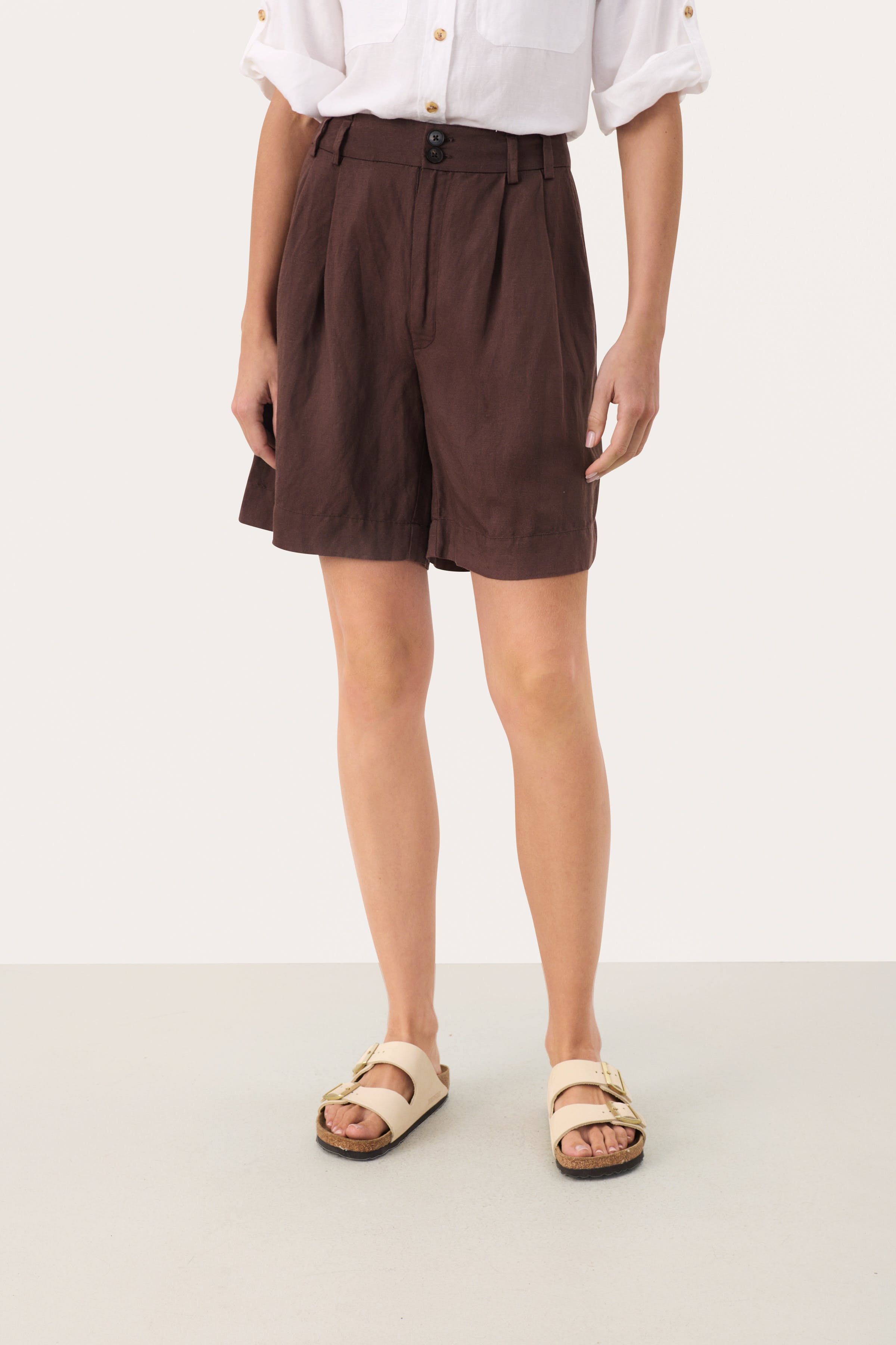 RainePW Shorts LOOKBOOK FRONT 30309603-191015