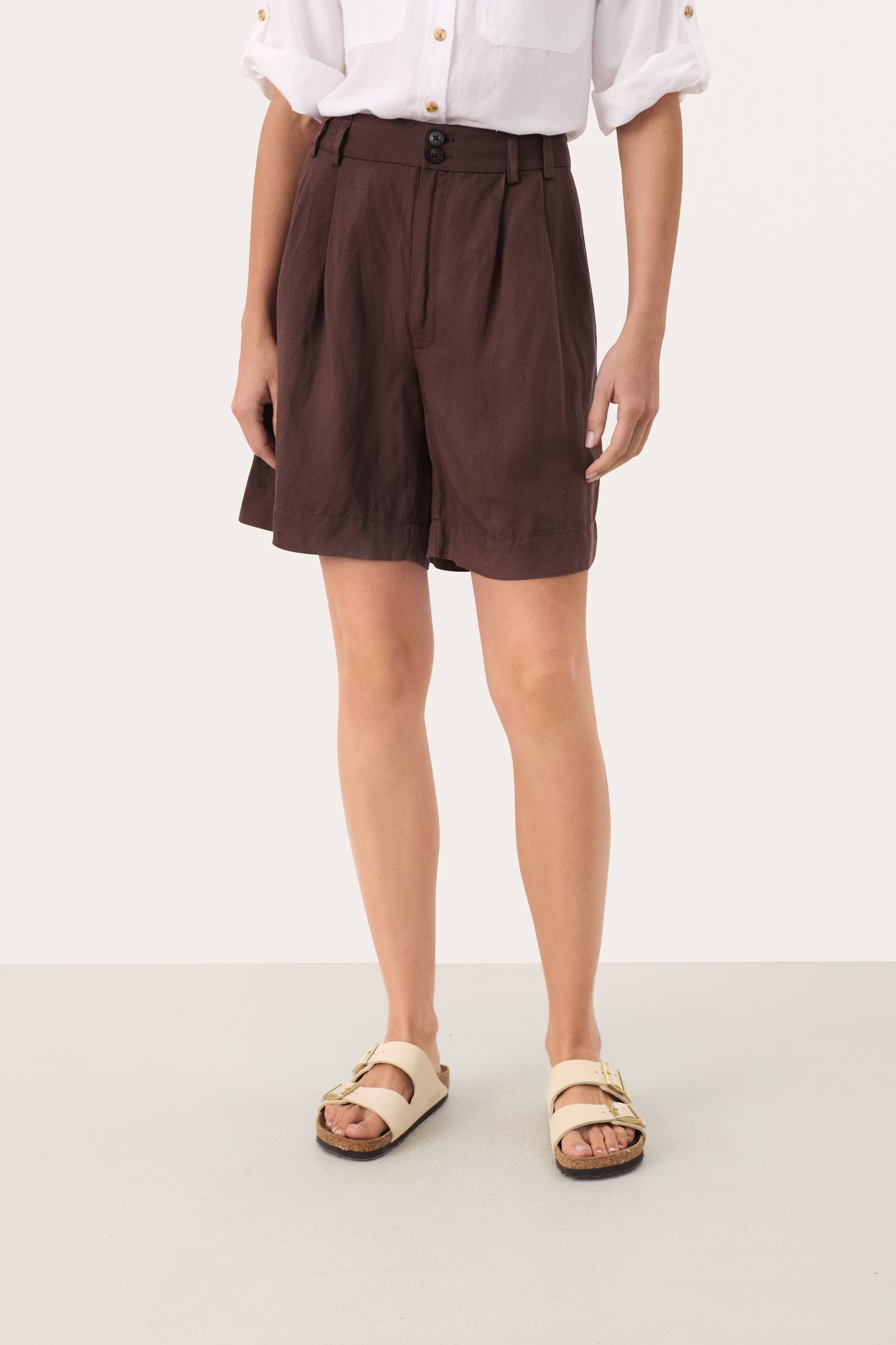 RainePW Shorts LOOKBOOK FRONT 30309603-191015