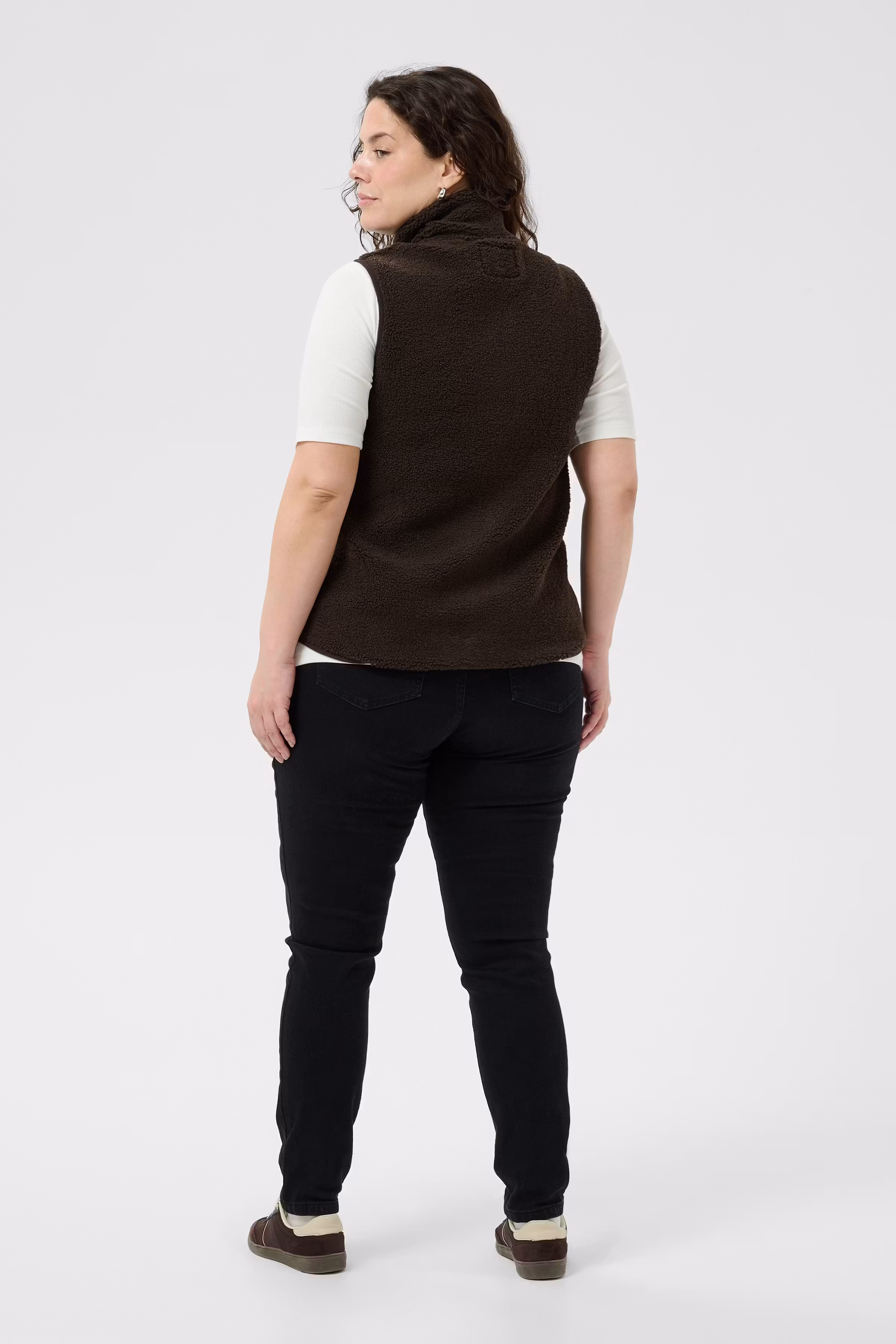 KCmally Väst LOOKBOOK BACK 10584775-190810