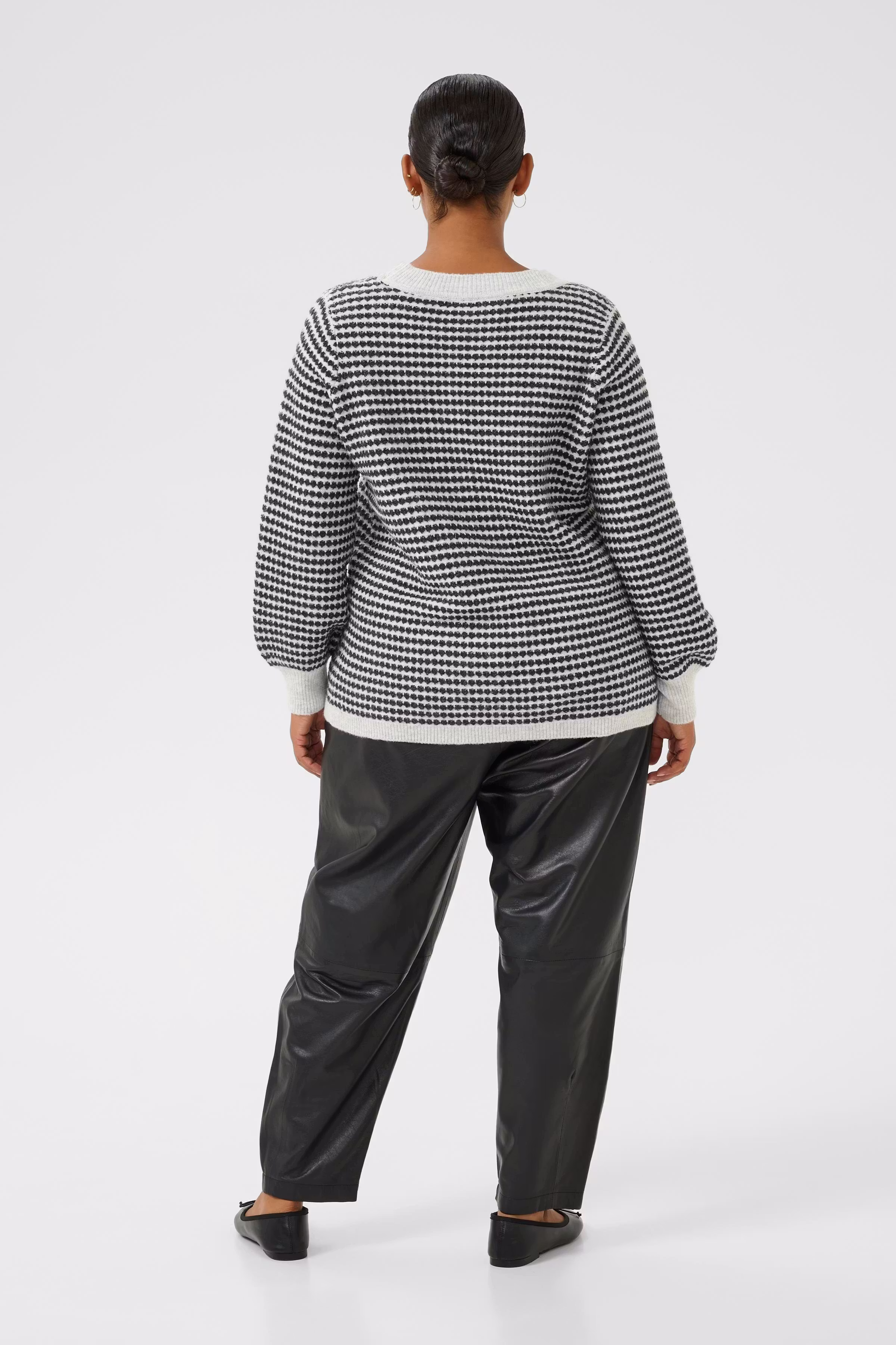 KCeliona Pullover LOOKBOOK BACK 10583511-108430