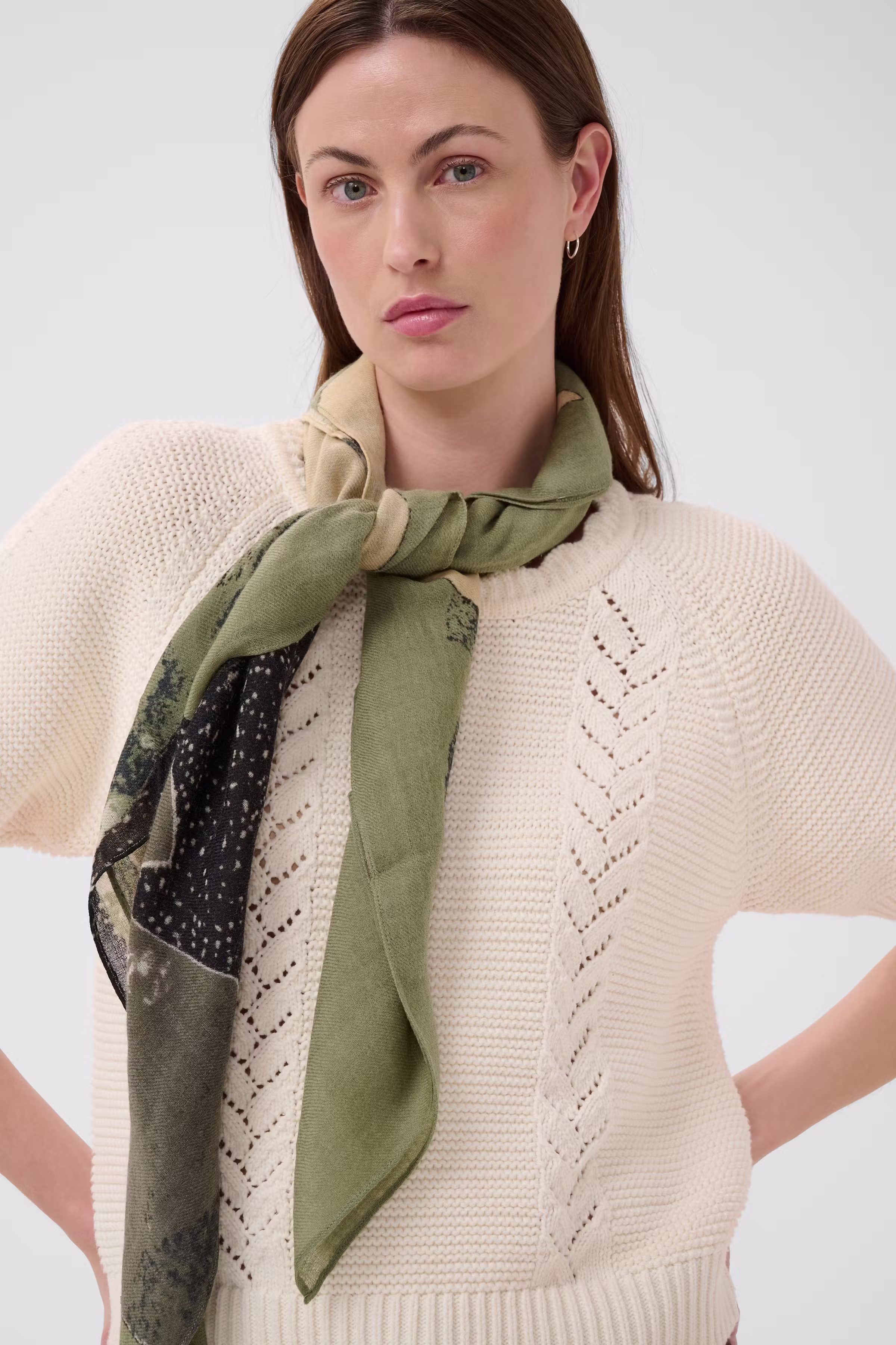 FelisiaPW Scarf LOOKBOOK DETAIL 30309166-305181