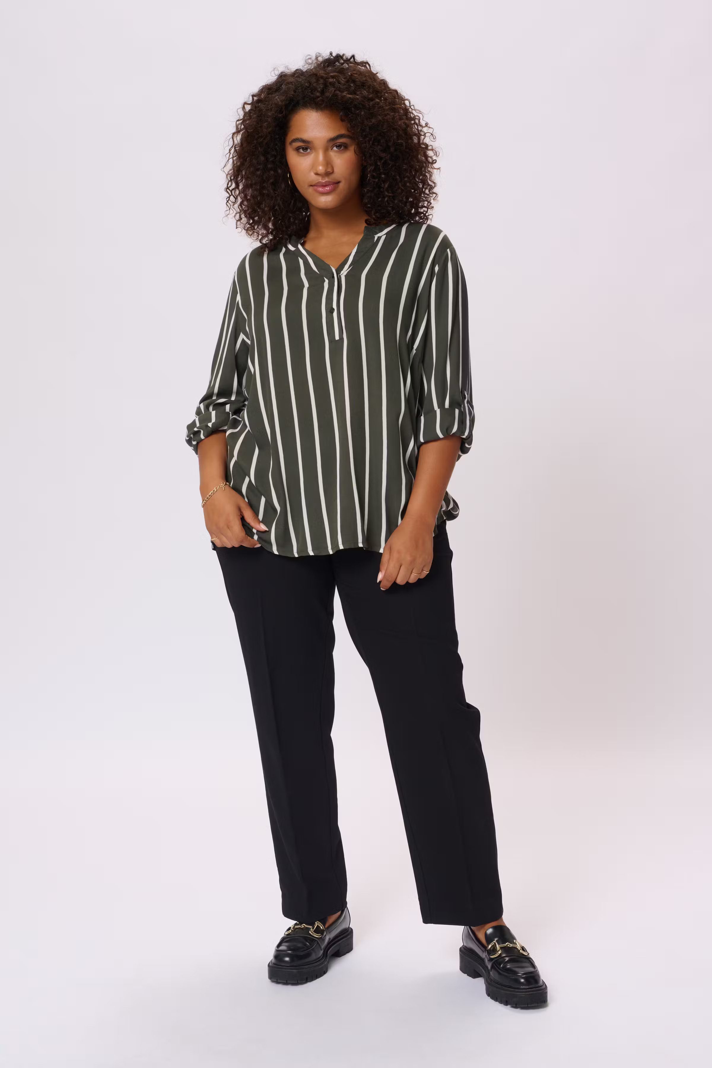 KCsida Bluse LOOKBOOK FRONT 10580350-100229