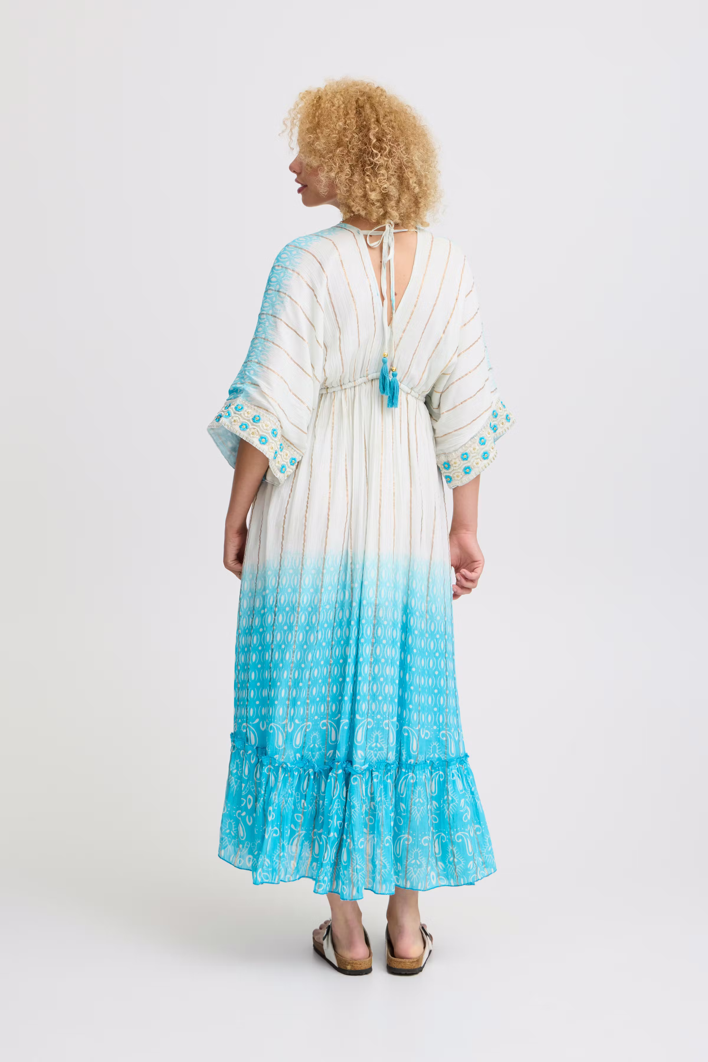 SBORTEA Kleid LOOKBOOK BACK 22100656-154720