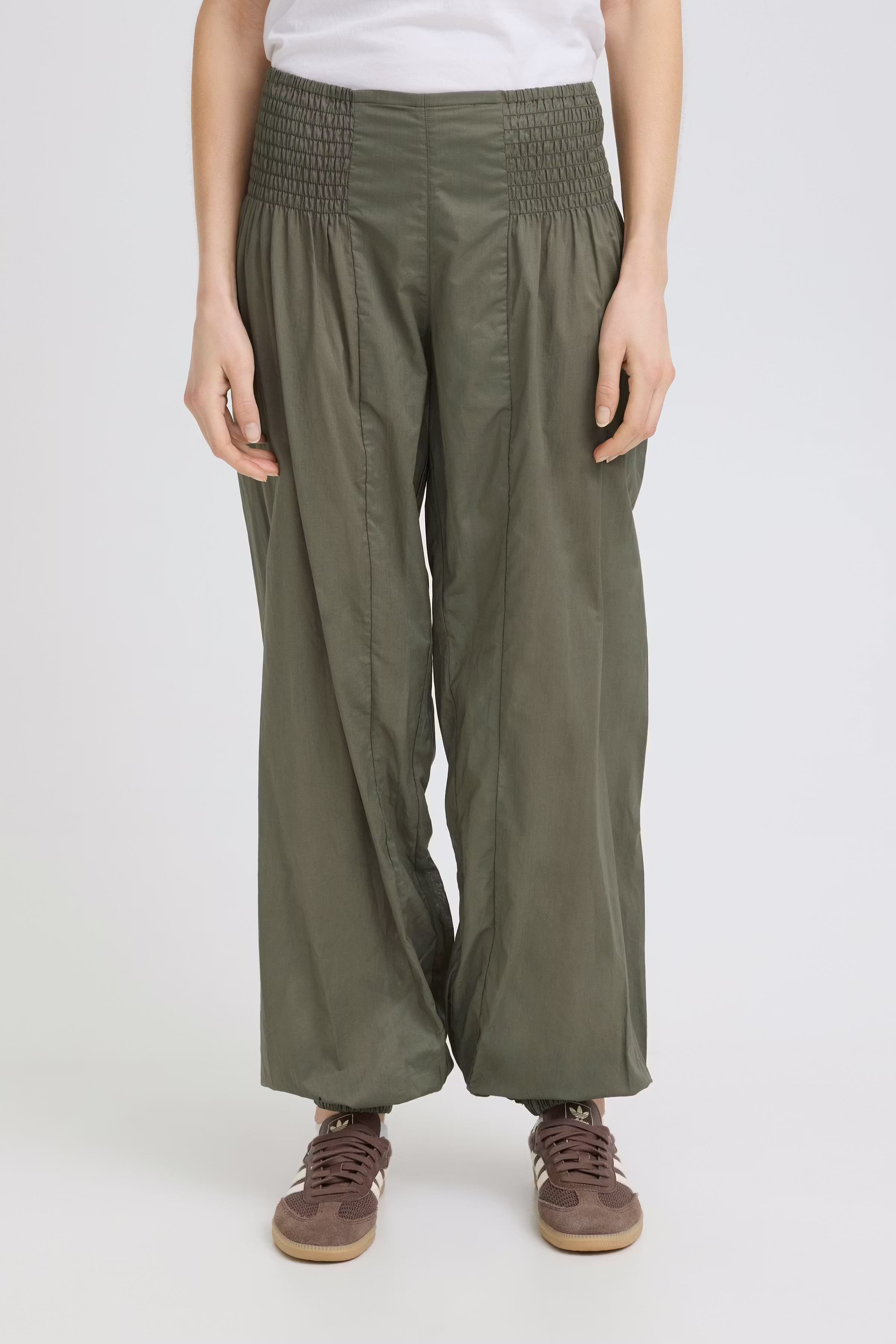 PZJILL Wide Broek LOOKBOOK FRONT 50200338-190510