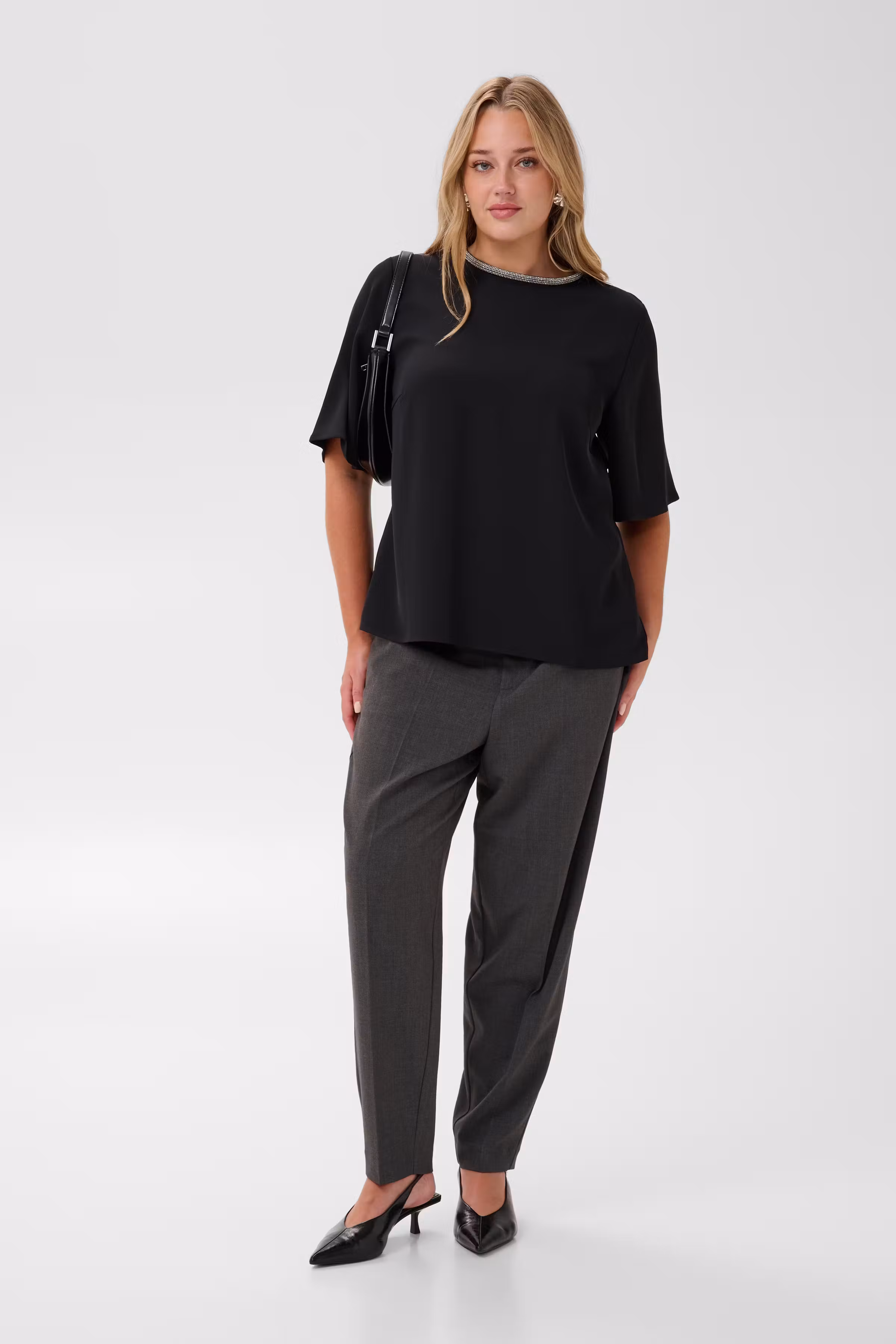 KCalie Blouse LOOKBOOK FRONT 10584605-100121