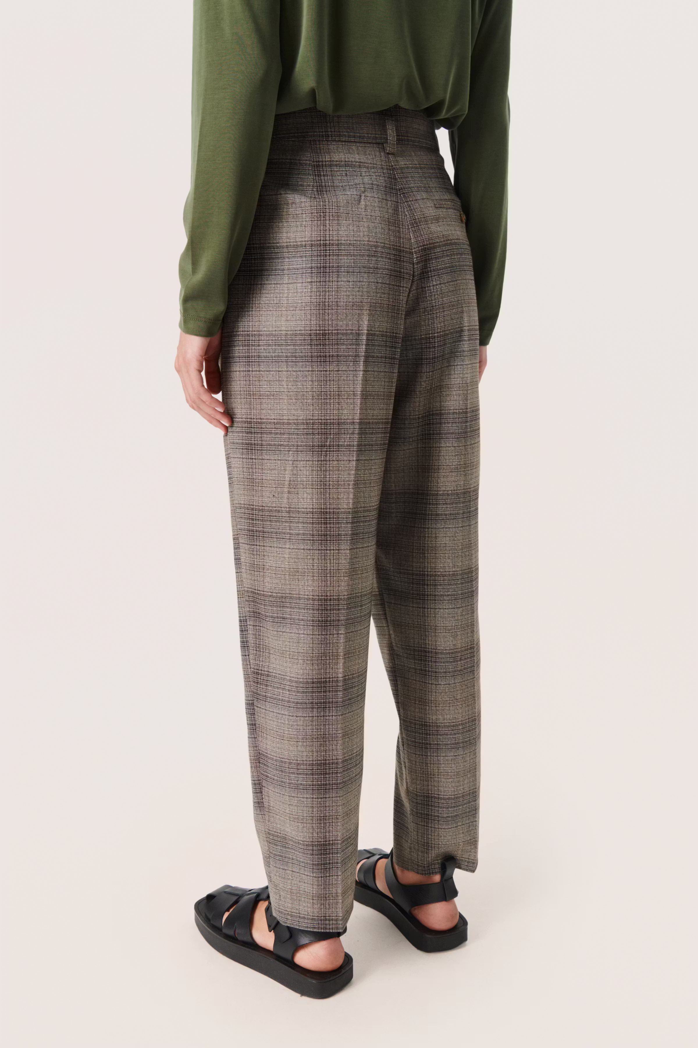 SLStorie Broek LOOKBOOK FRONT 30406982-302405