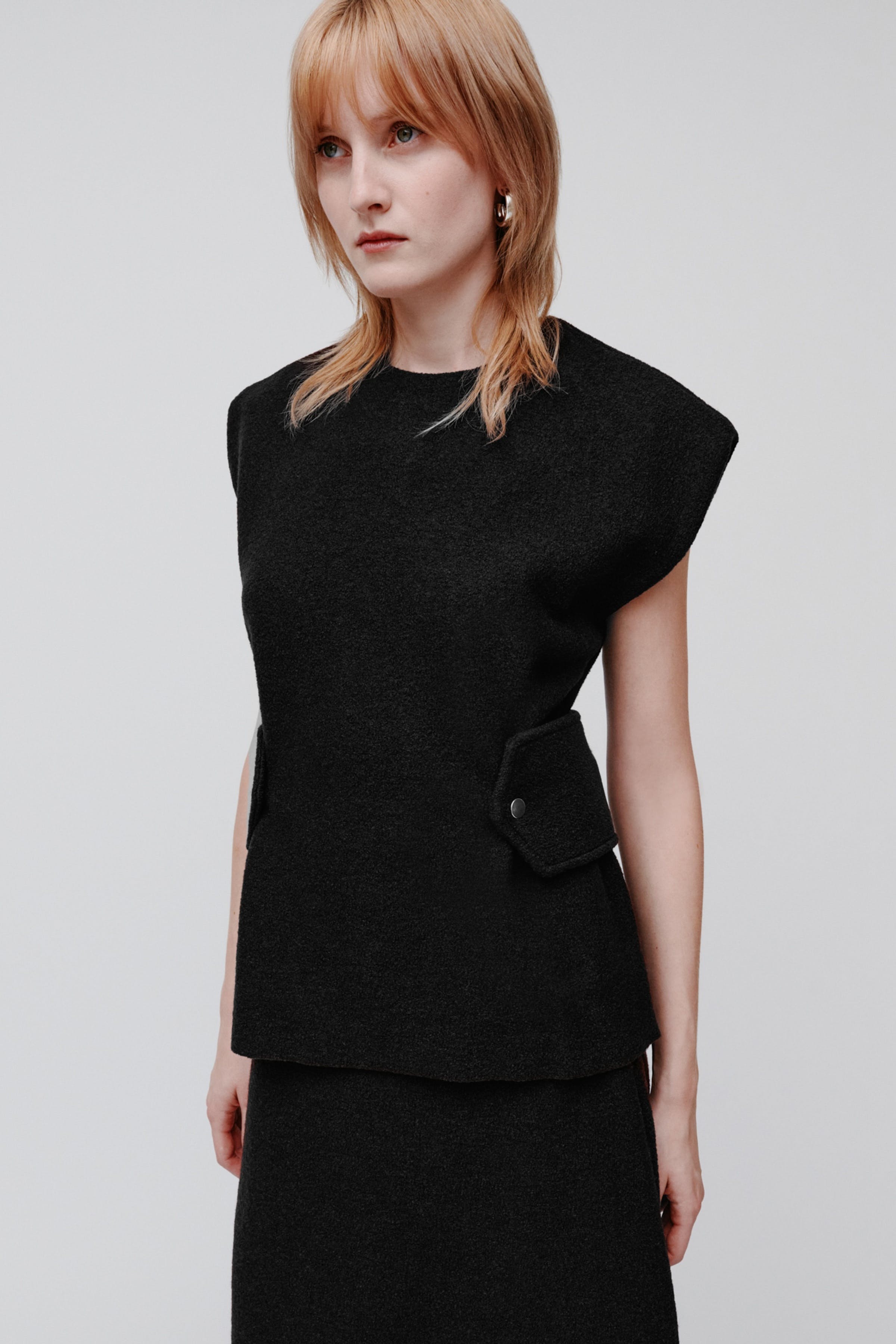 TOULA TOP LOOKBOOK FRONT 30600576-BK999