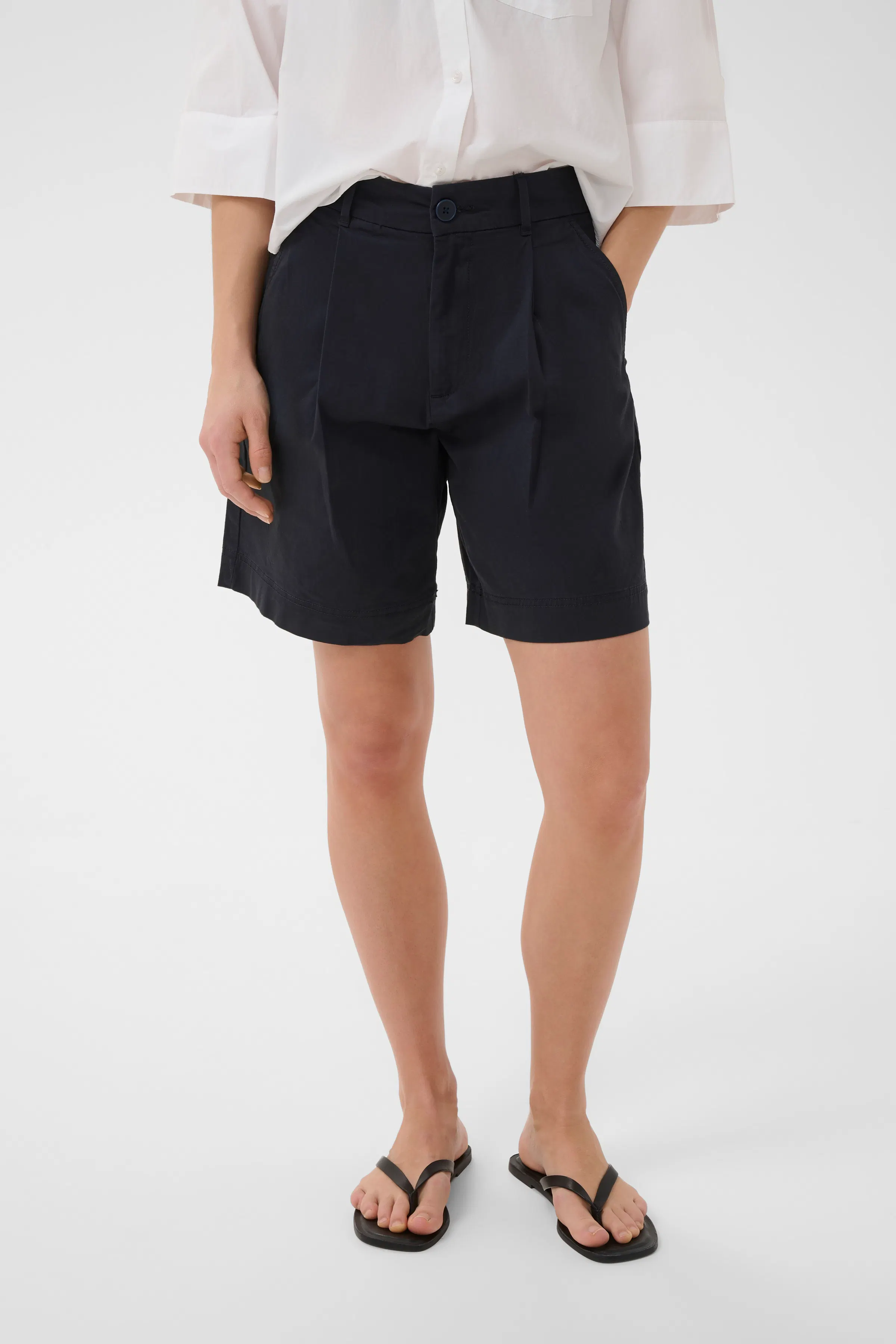 BonniPW Shorts LOOKBOOK FRONT 30310523-194013