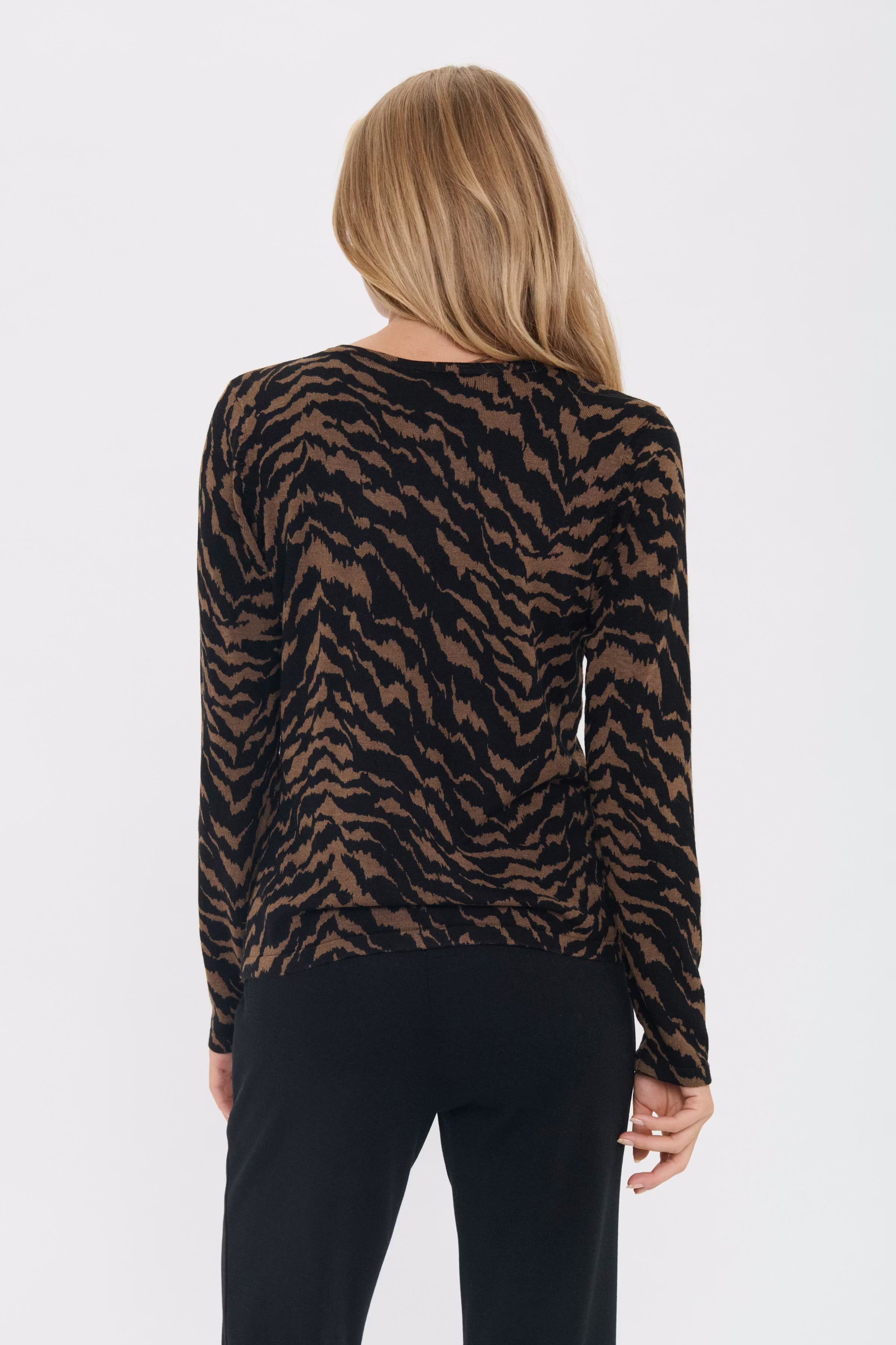 ZhilaSZ Cardigan LOOKBOOK BACK 30513973-304346