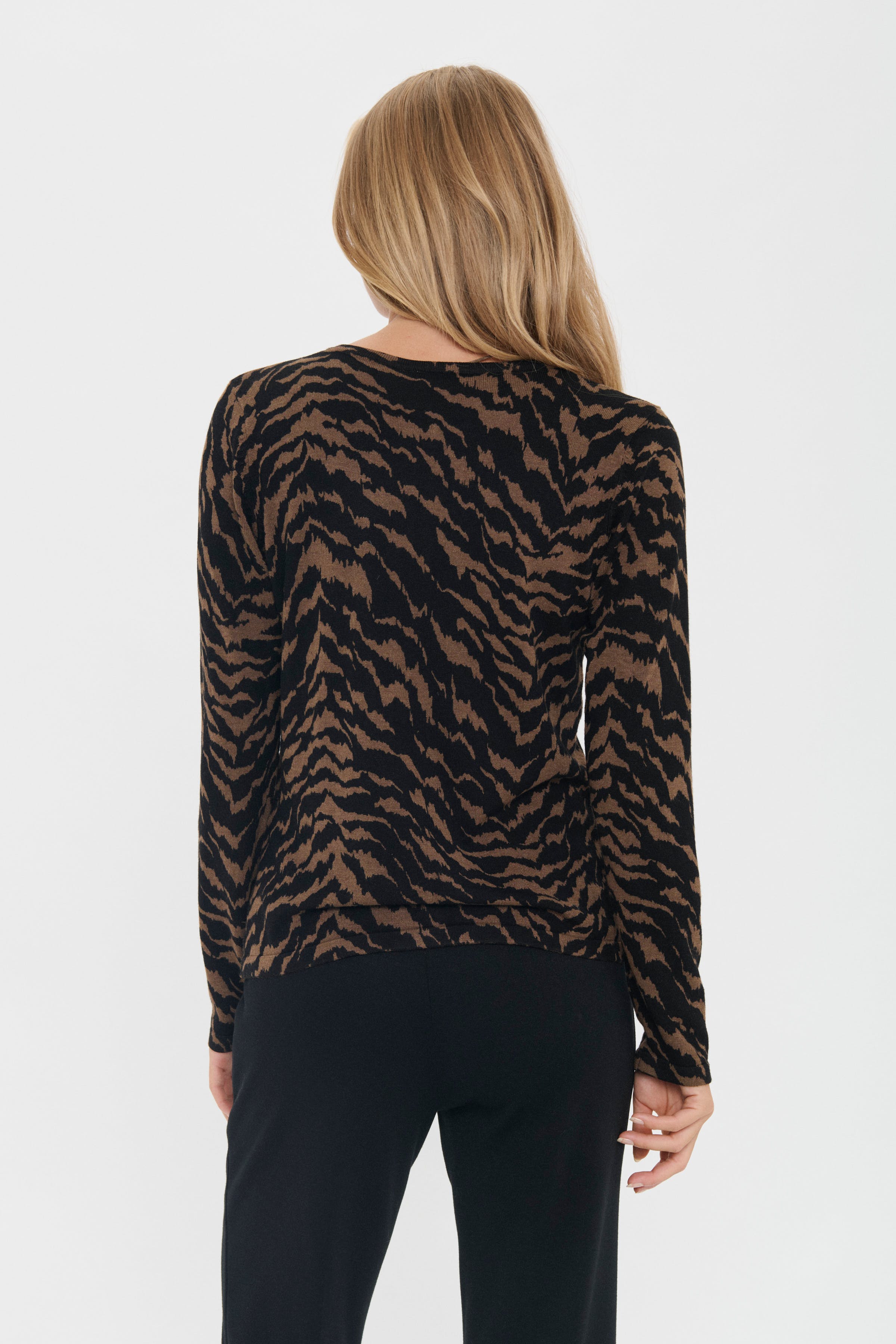 ZhilaSZ Cardigan LOOKBOOK BACK 30513973-304346