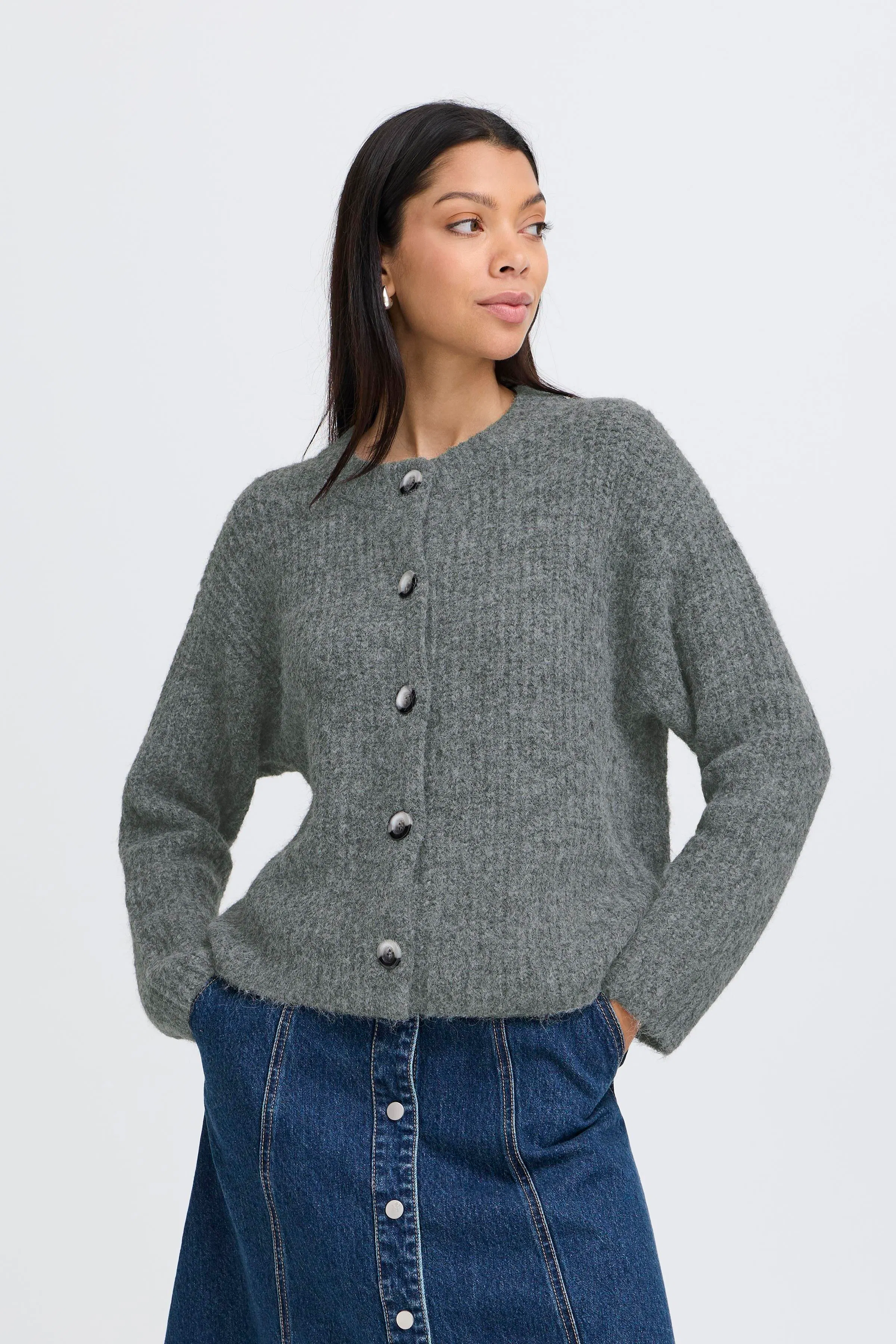 BYNONINA Cardigan in black colour | b.young