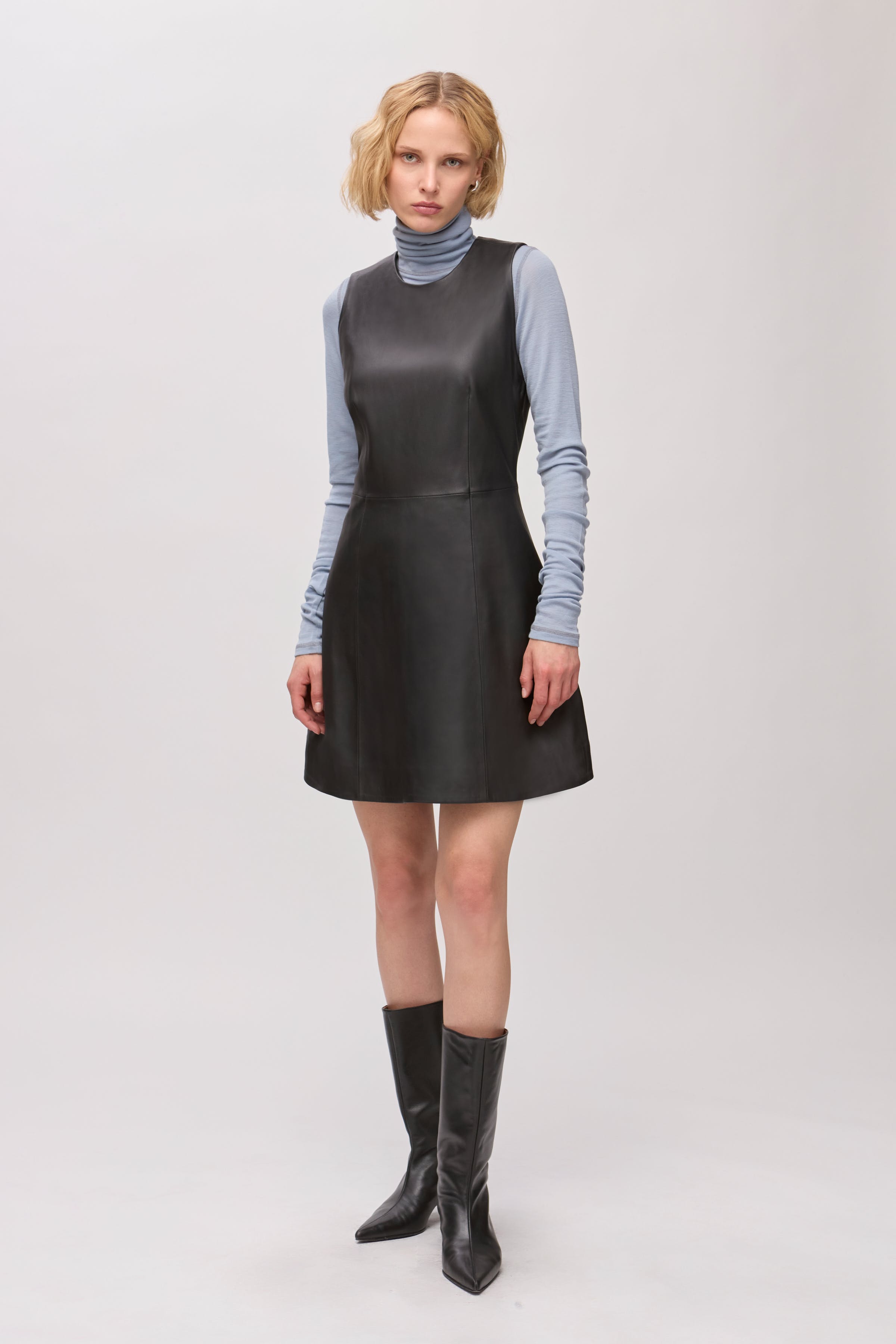 IOLoretta Dress LOOKBOOK FRONT 30600112-BK999