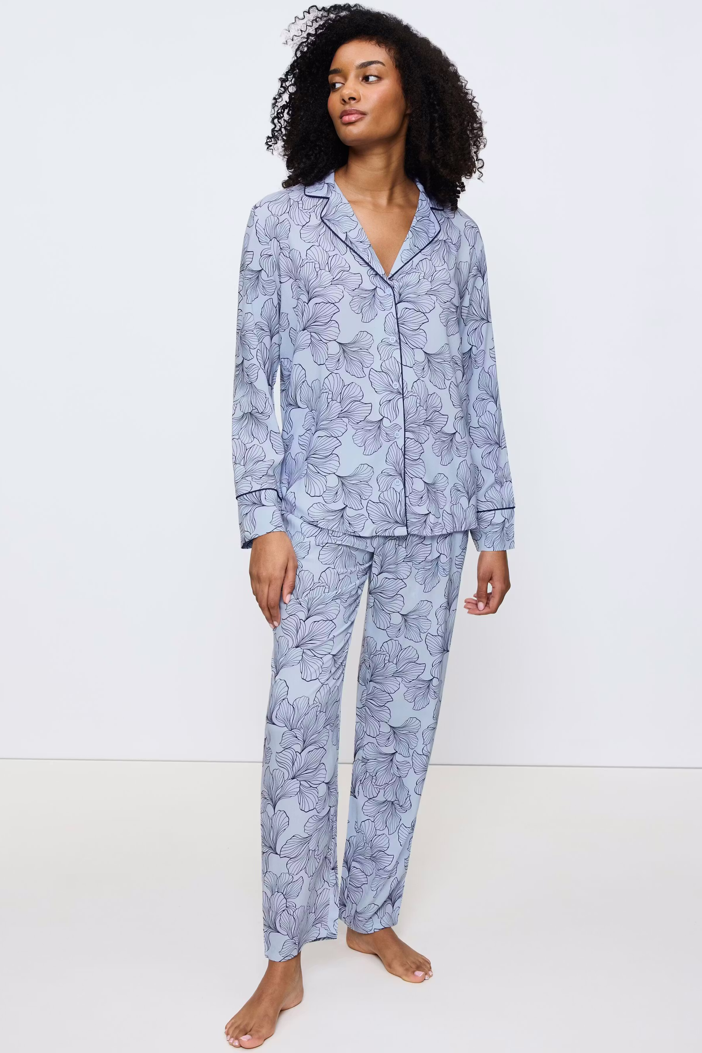 Triumph Pysjamas LOOKBOOK FRONT 40500304-T0032