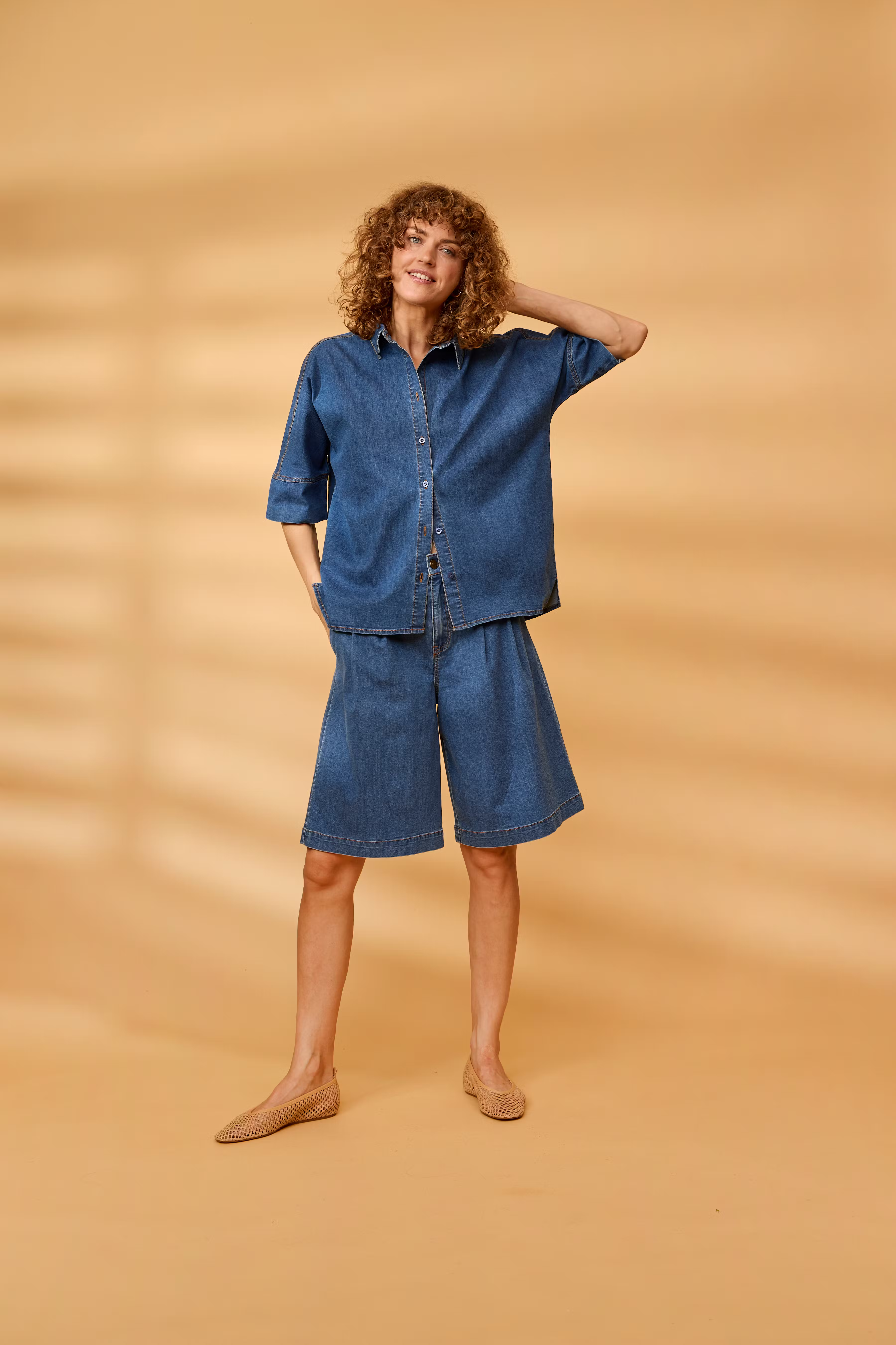 FRCHICAGO Bermuda shorts LOCATION NONE 20617737-200988