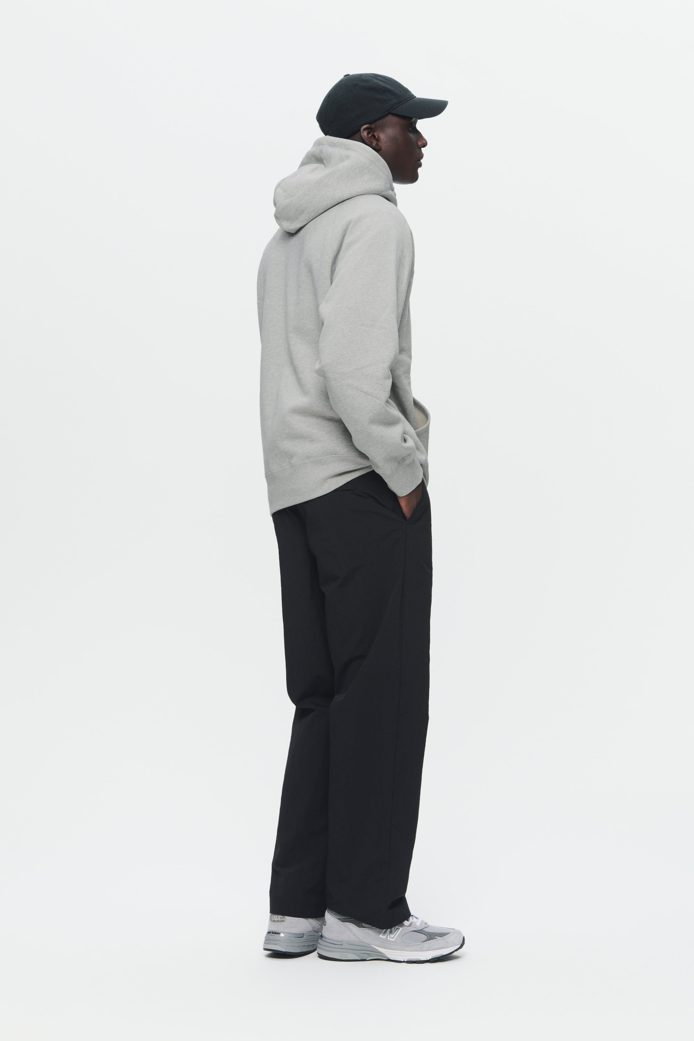 WWEssential Fred Sweatshirt LOOKBOOK BACK 30250243-W1003