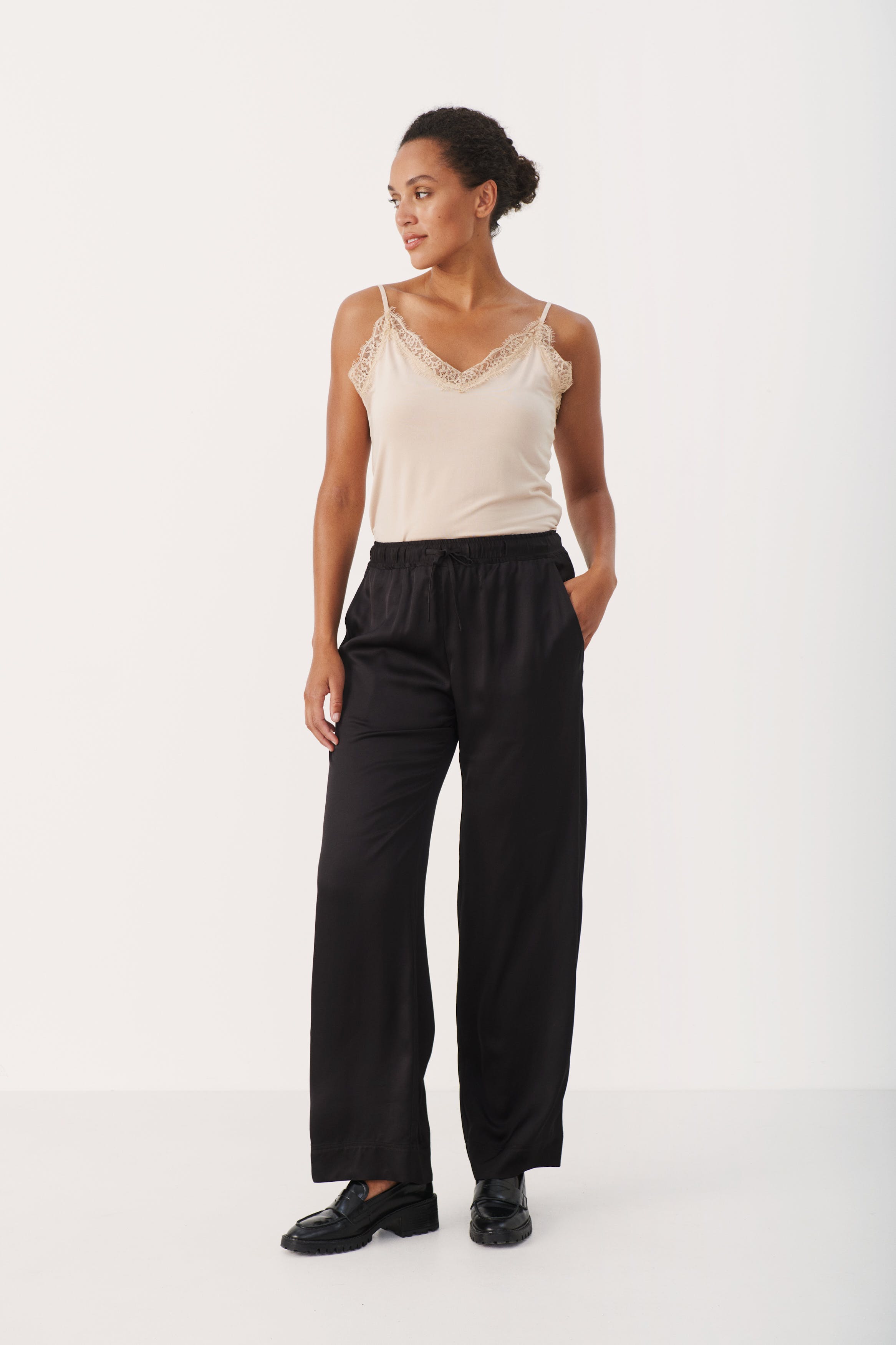 TiaraPW Trousers LOOKBOOK FRONT 30307278-194008