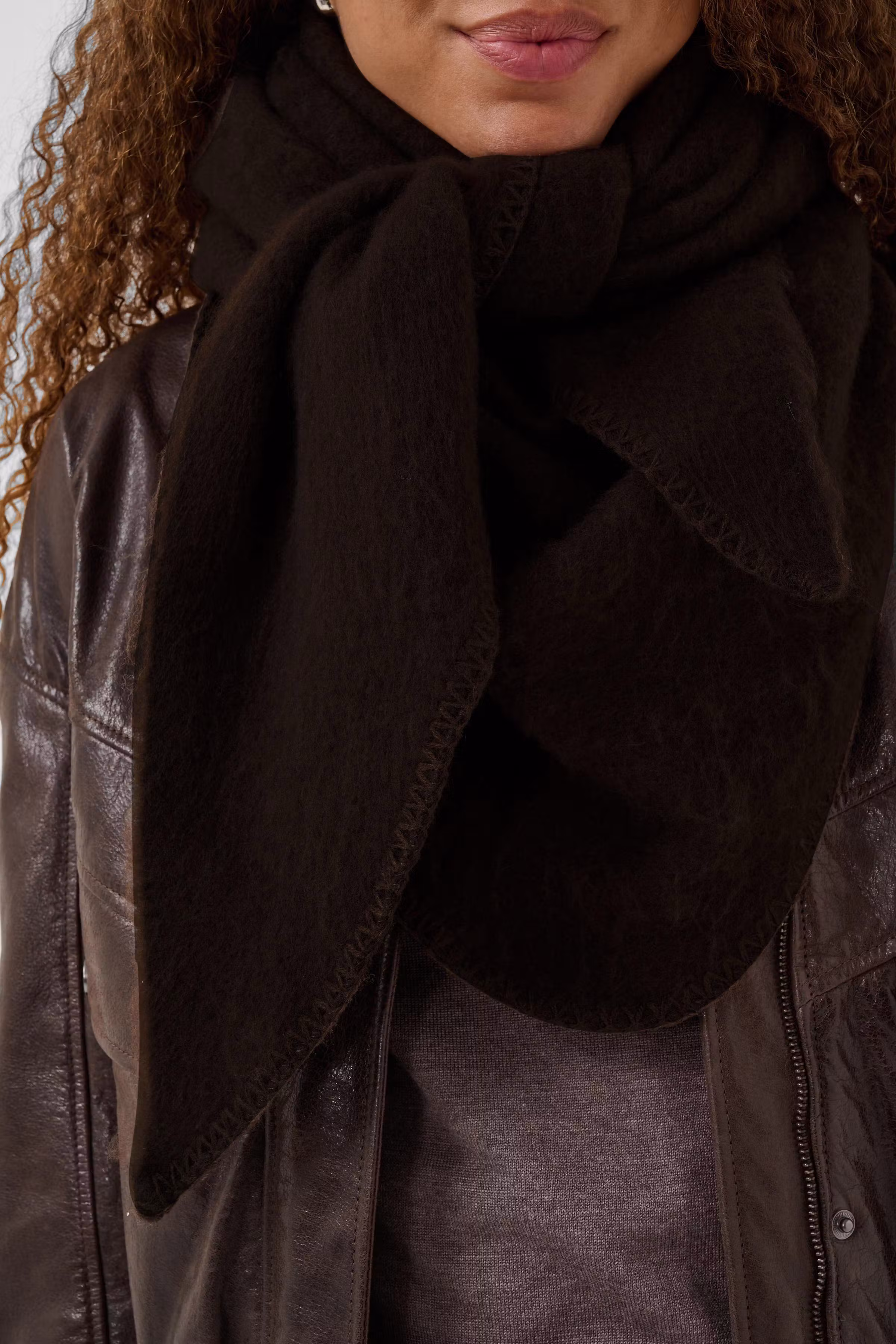 FalbertaSZ Shawl LOOKBOOK DETAIL 30515232-1910161