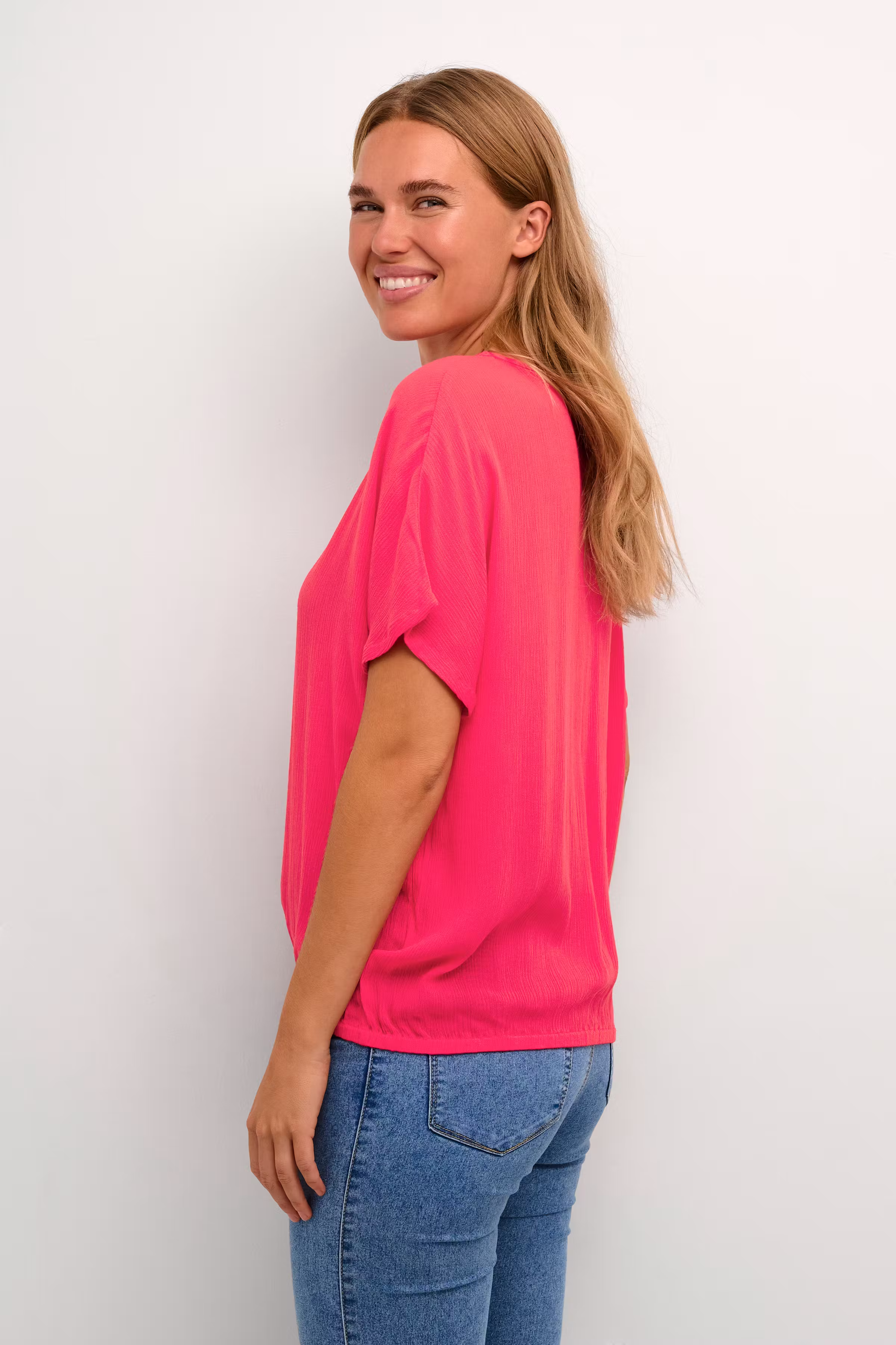KAamber Blouse LOOKBOOK BACK 10500781-181856