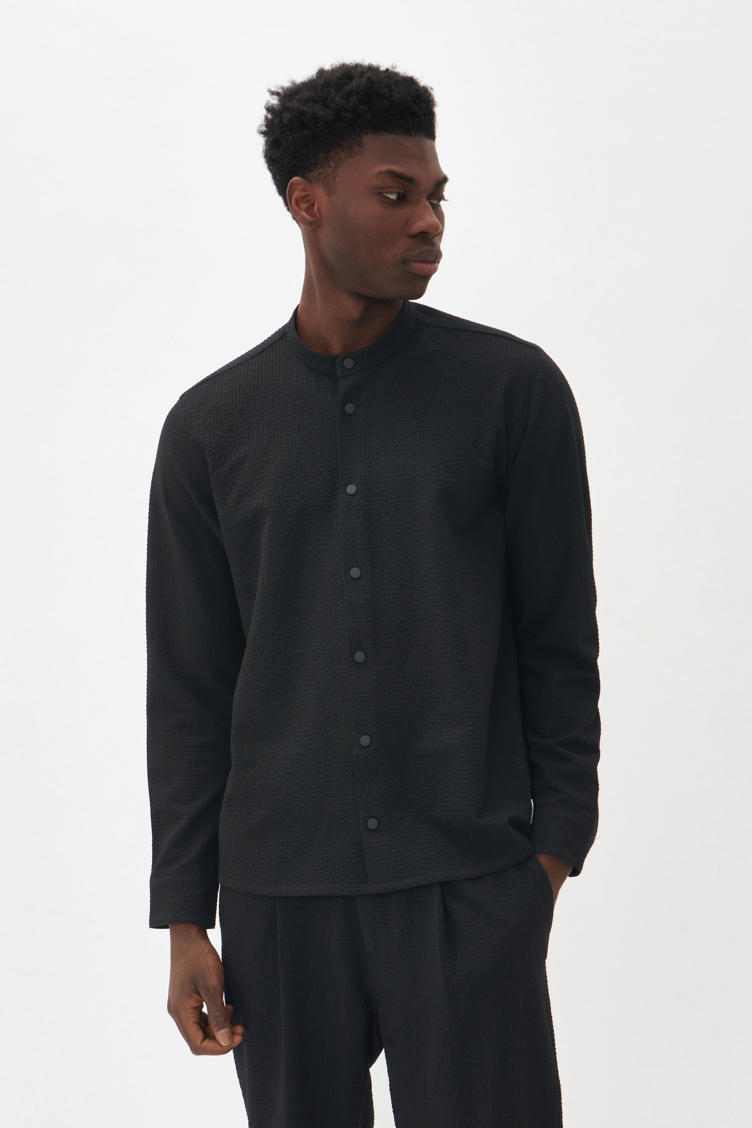 MAchinzon M73 Overshirt LOOKBOOK FRONT 30207529-300275