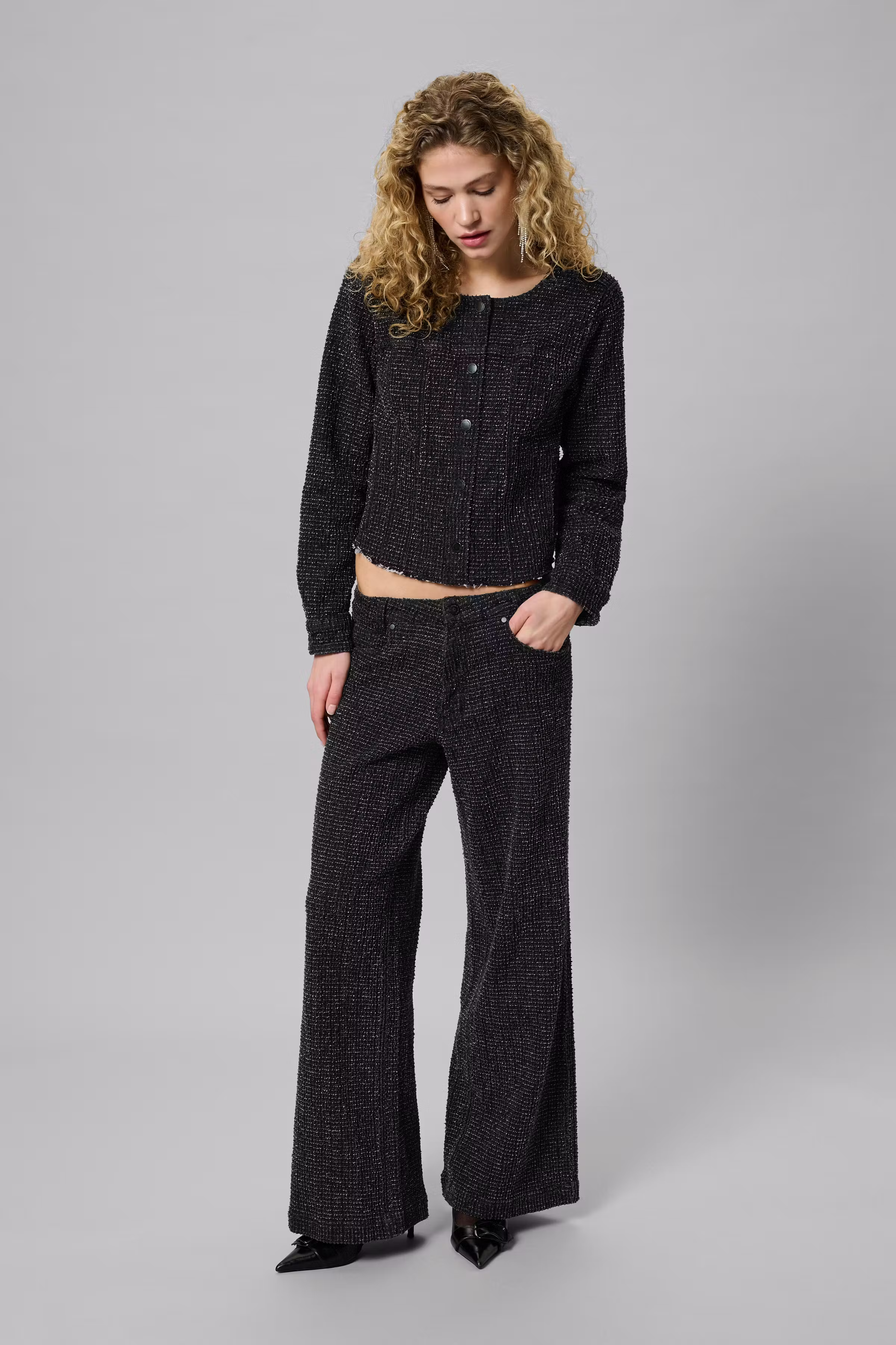 MWAmber High  X-Wide Jeans LOOKBOOK FRONT 10705340-100069