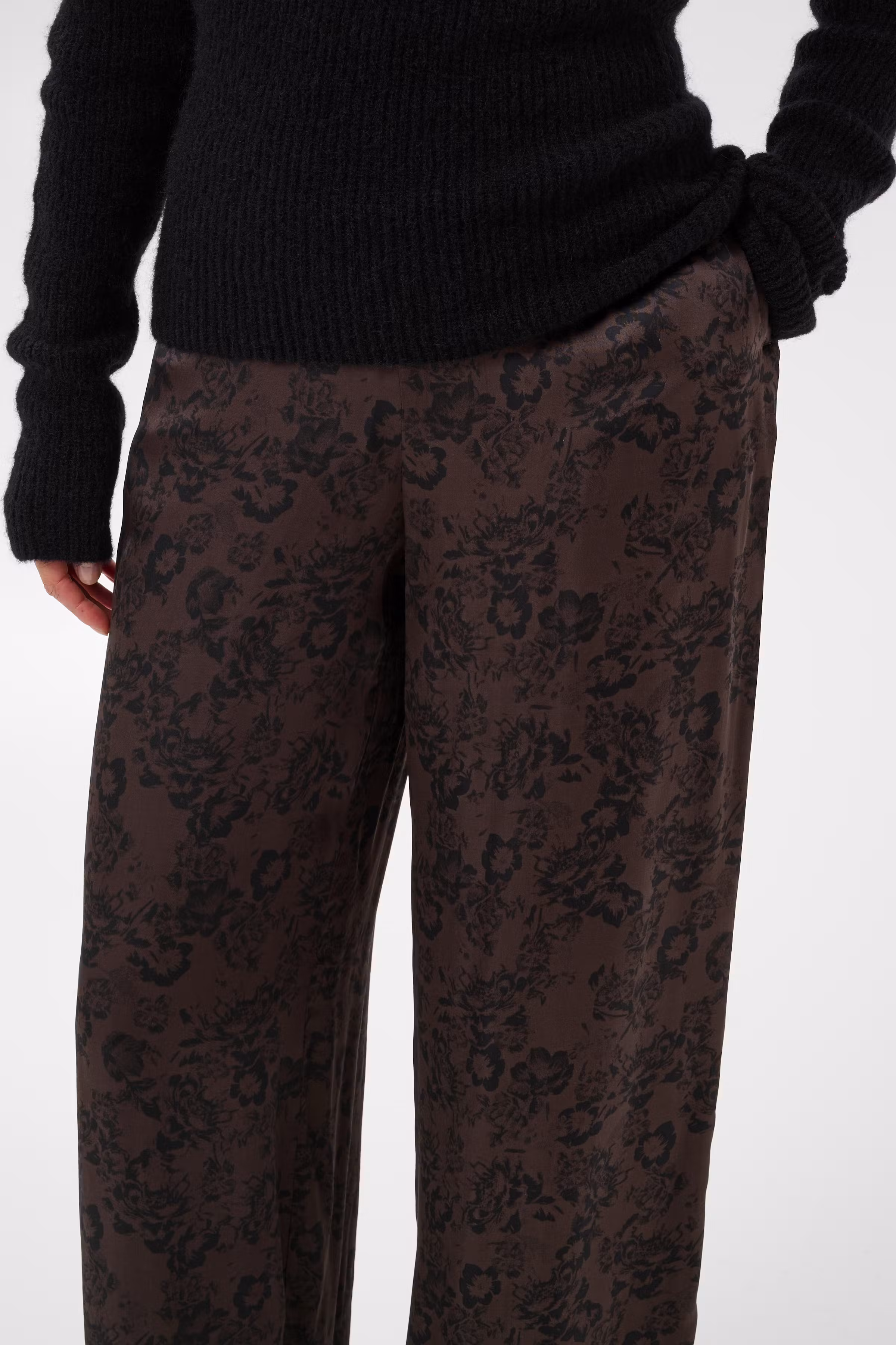 DelalPW Trousers LOOKBOOK DETAIL 30310949-305460