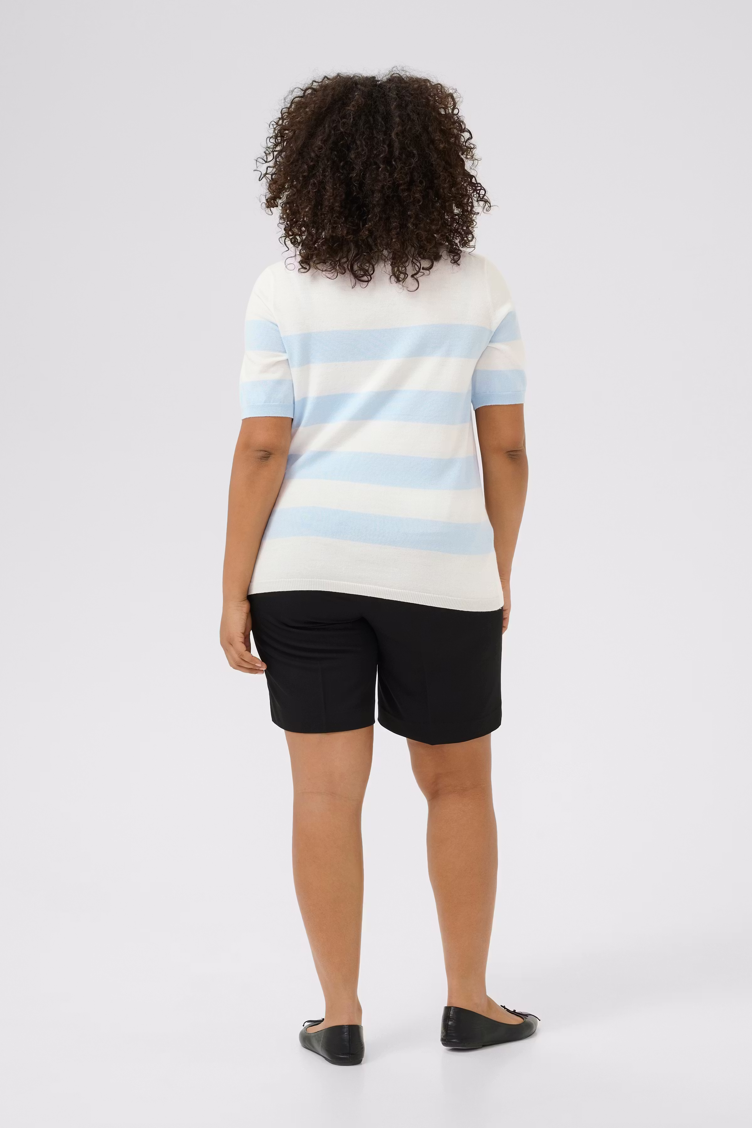 KClizzy Pullover LOOKBOOK BACK 10582914-107583