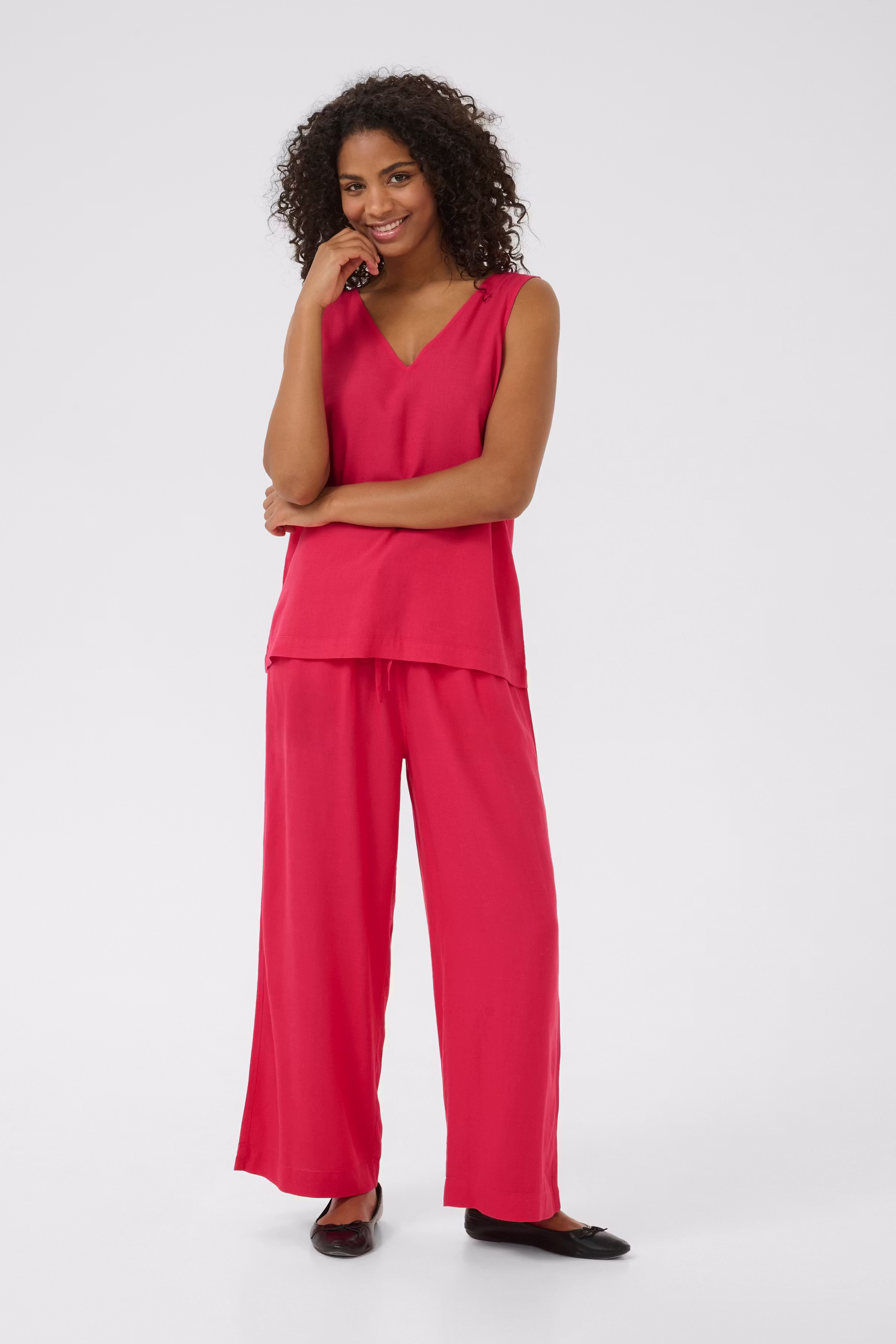 KAmilia Lin Top LOOKBOOK FRONT 10508426-181754