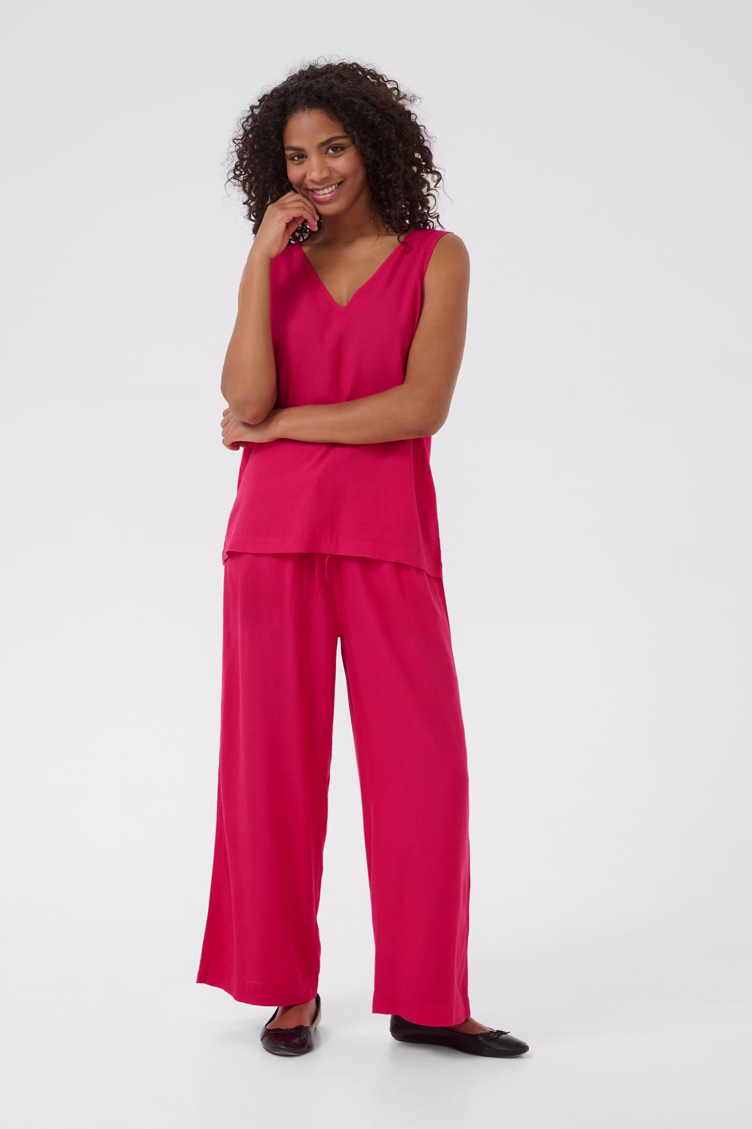 KAmilia Lin Top LOOKBOOK FRONT 10508426-181754