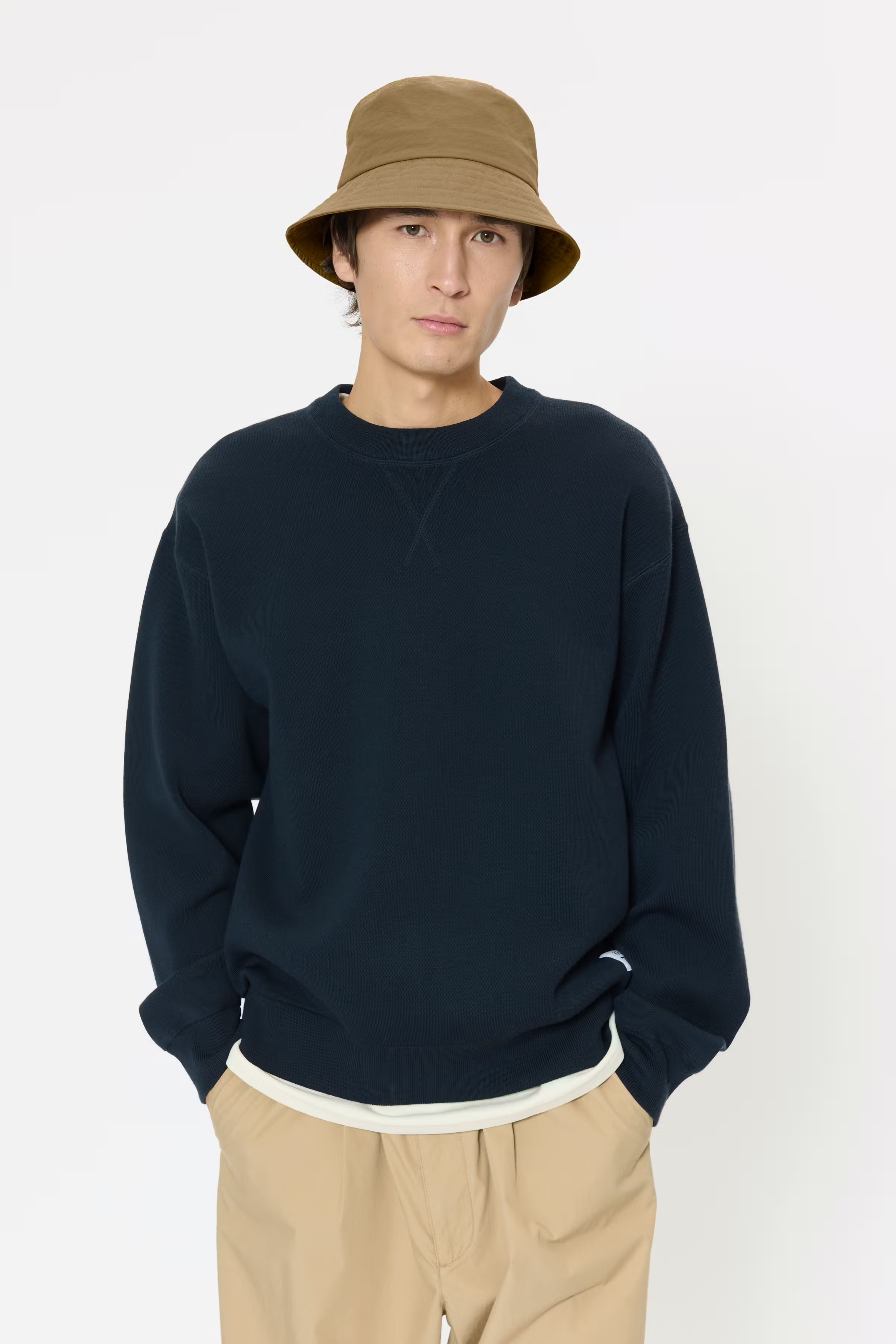 MAbucket Hat LOOKBOOK FRONT 30208998-181017