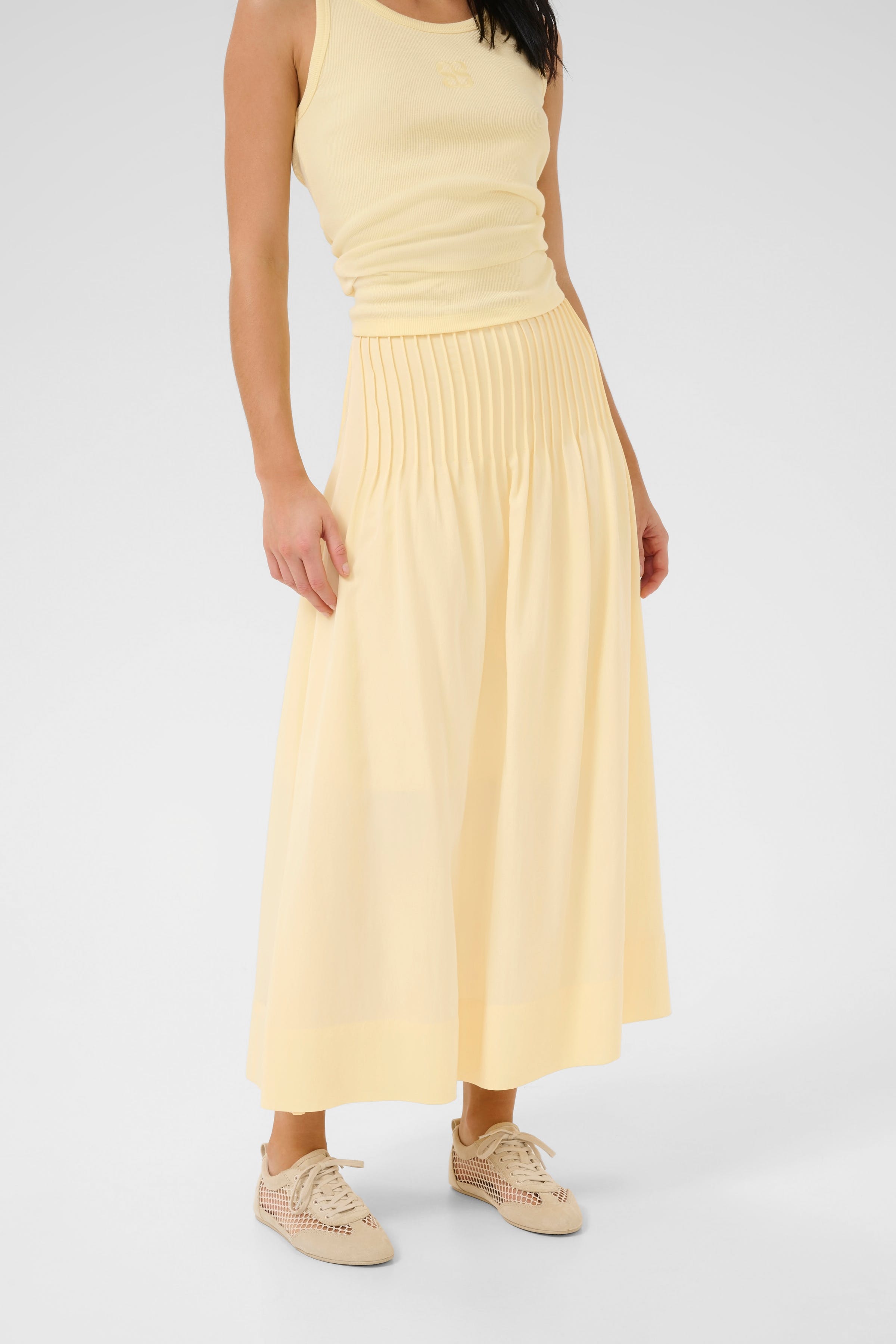 GildaMW Rok LOOKBOOK FRONT 10705142-120715