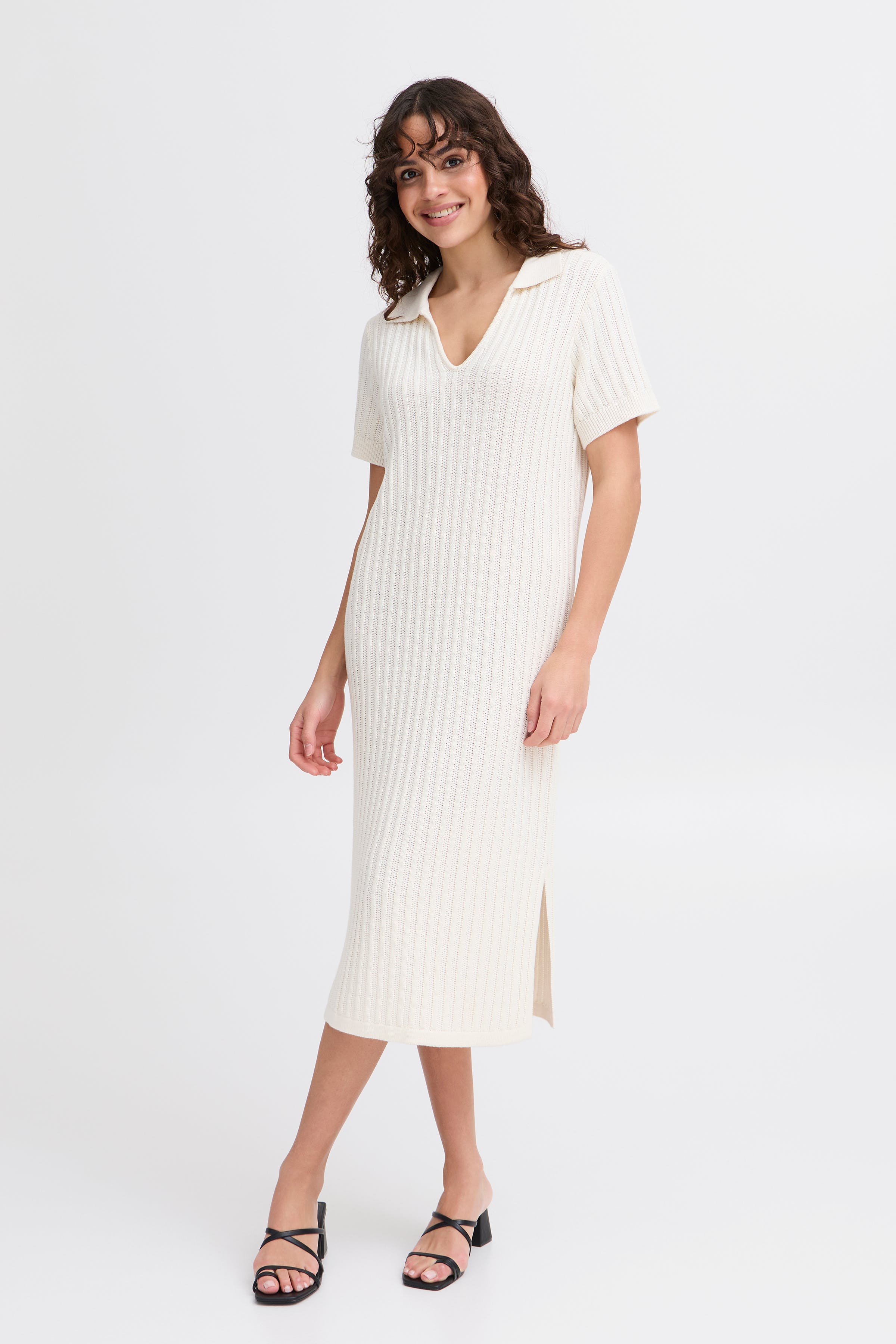 FROFELINA Kleid LOOKBOOK FRONT 20615698-110701