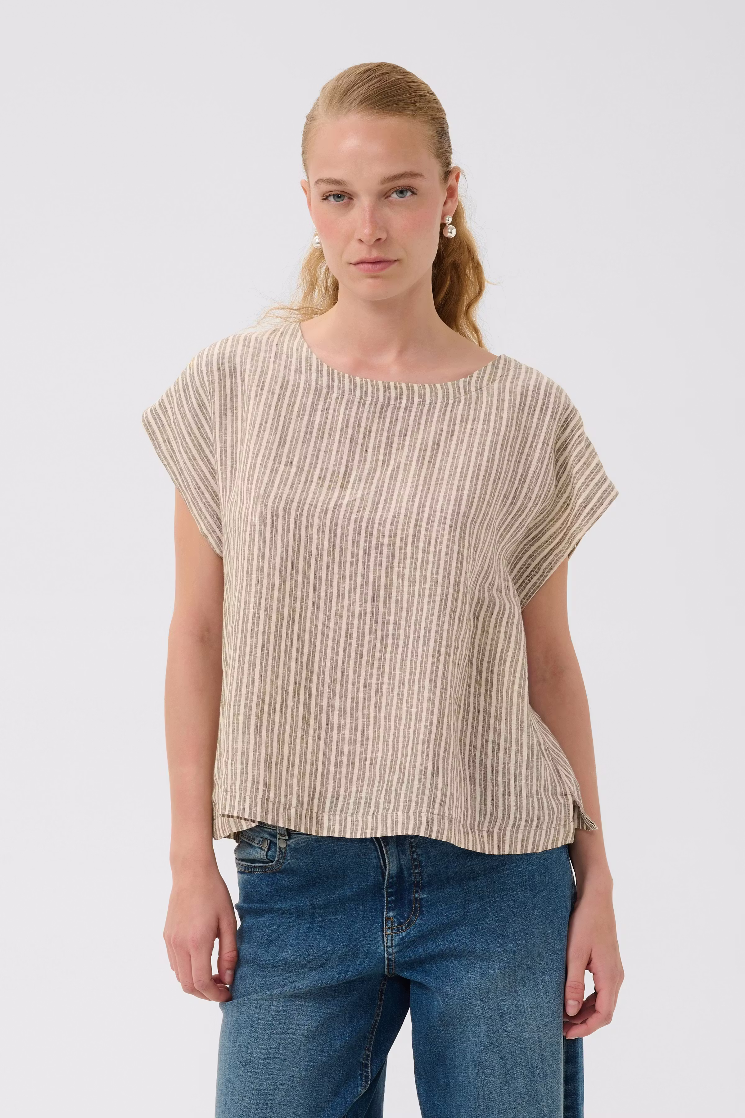CUaniela Linen Blouse LOOKBOOK FRONT 50113077-109405