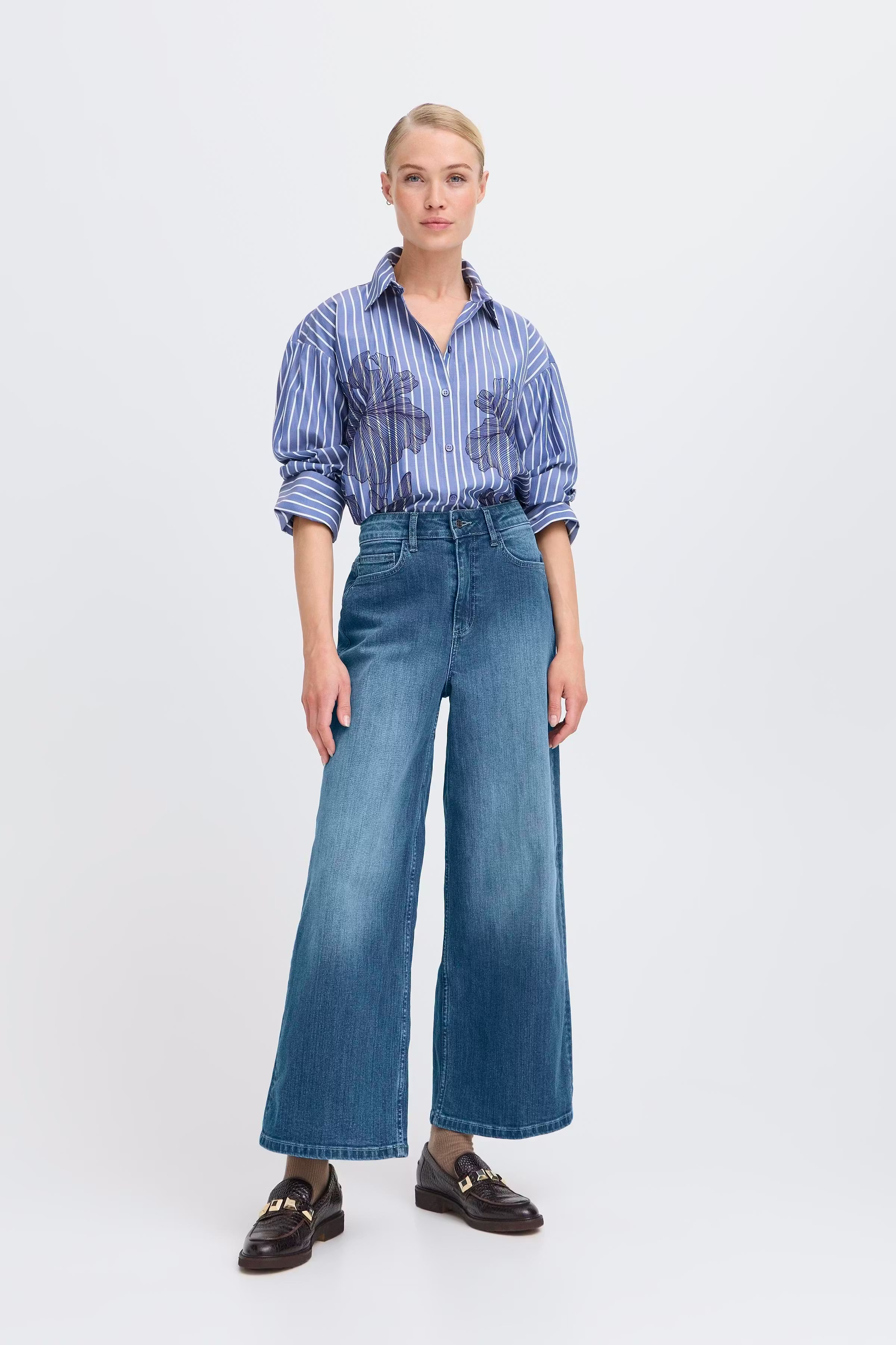 BYKOMMA Jeans LOOKBOOK FRONT 20817026-200461