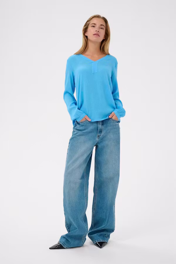 KAamber Blouse LOOKBOOK FRONT 501032-174139