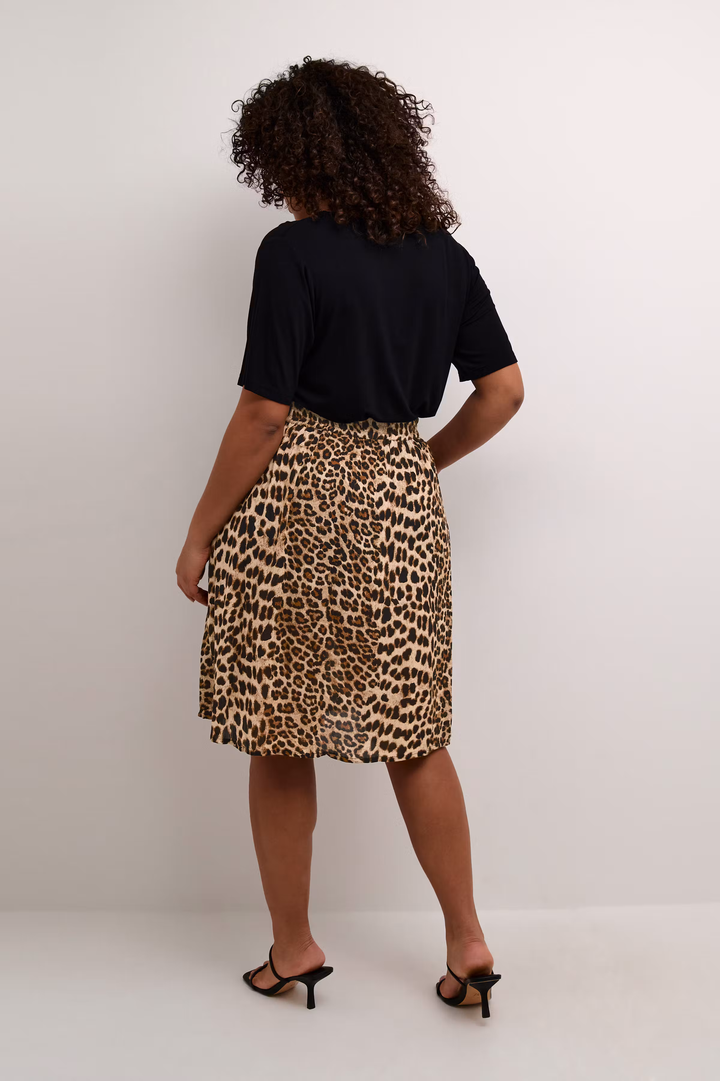 KCami Leopard Rock LOOKBOOK BACK 10582350-105798