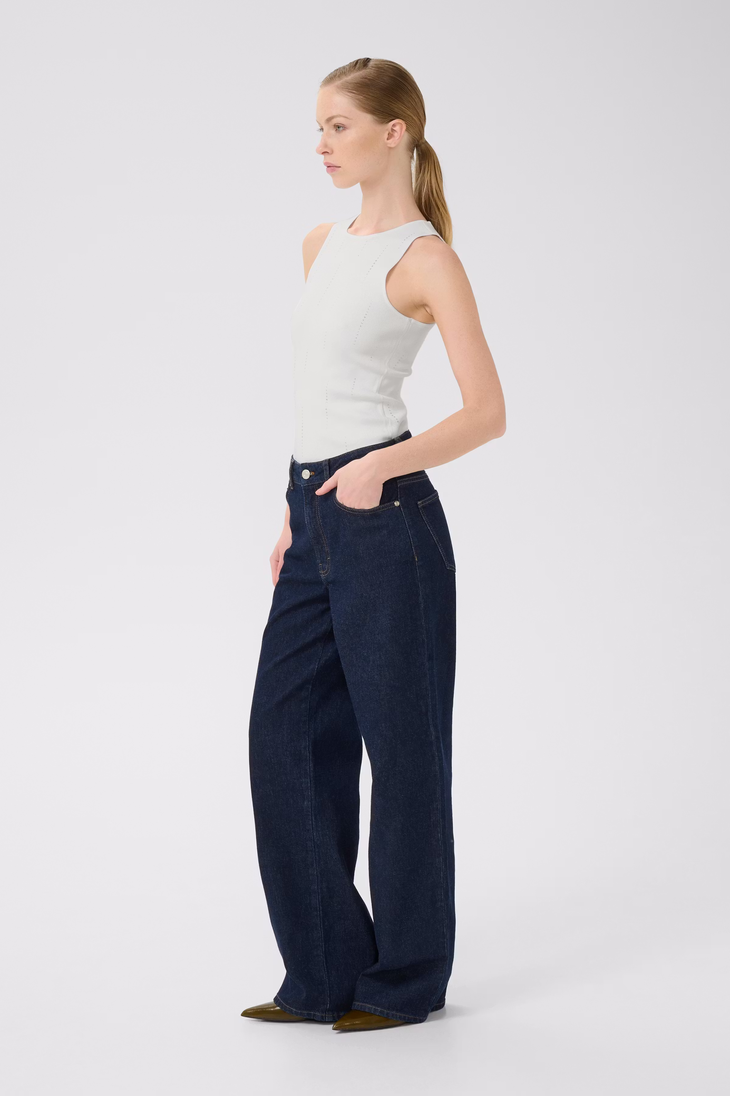 GZsaya Top LOOKBOOK FRONT 10910781-110601