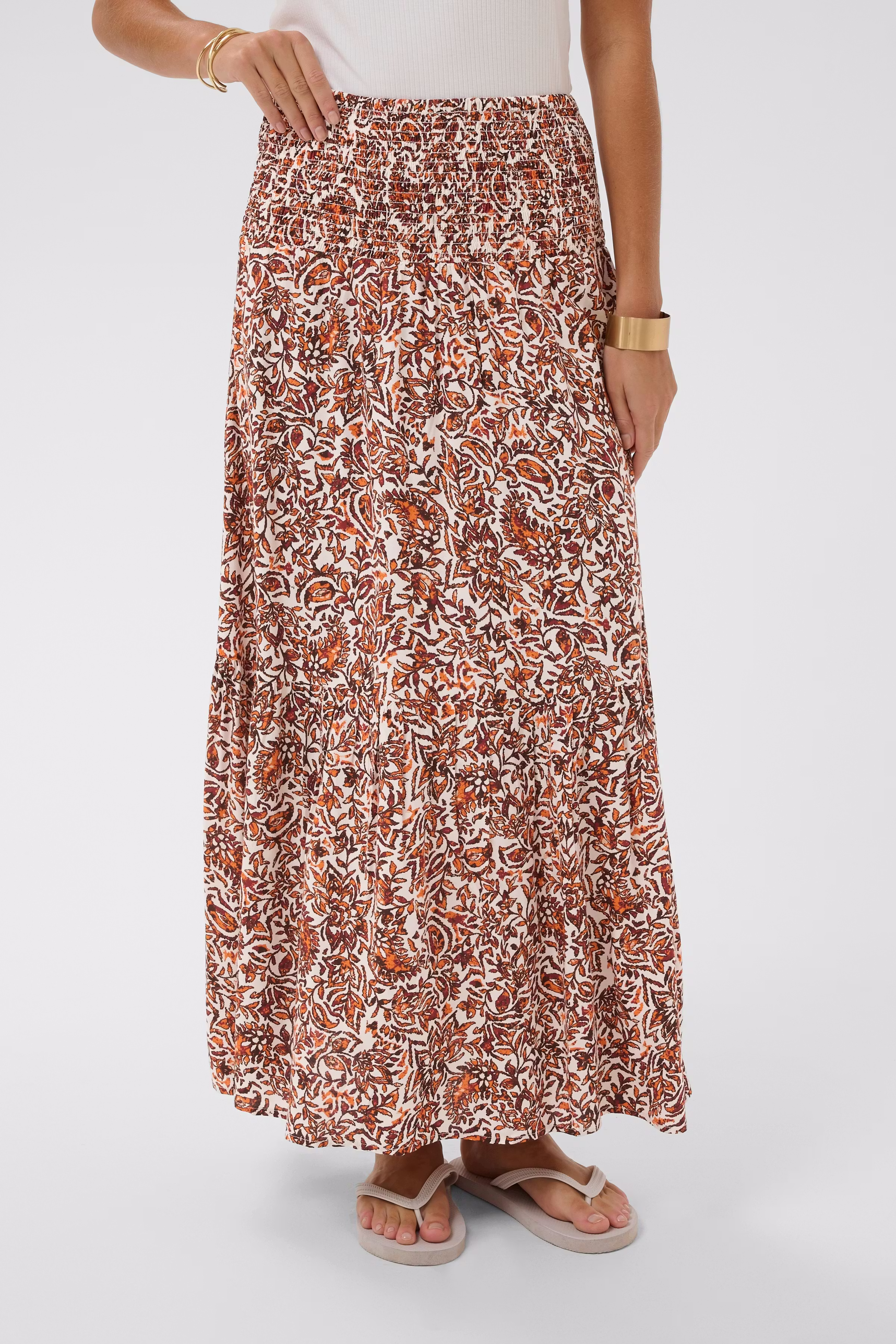 CRTiah Skirt LOOKBOOK FRONT 10612774-109351