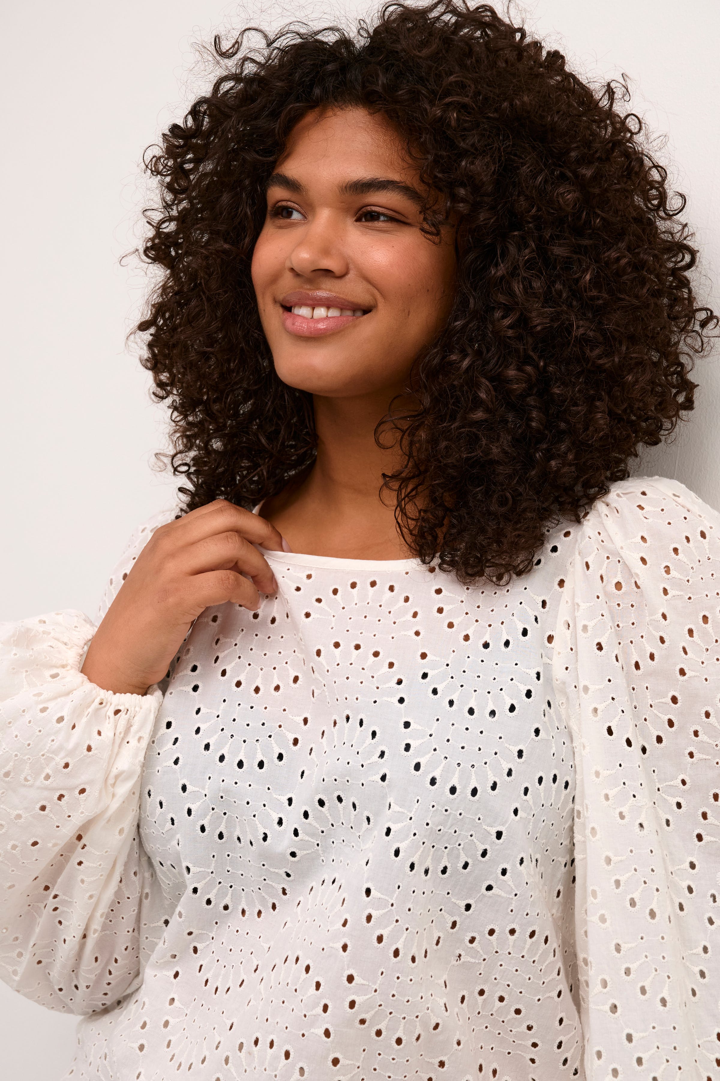 KCcrista Blouse LOOKBOOK DETAIL 10582010-110602