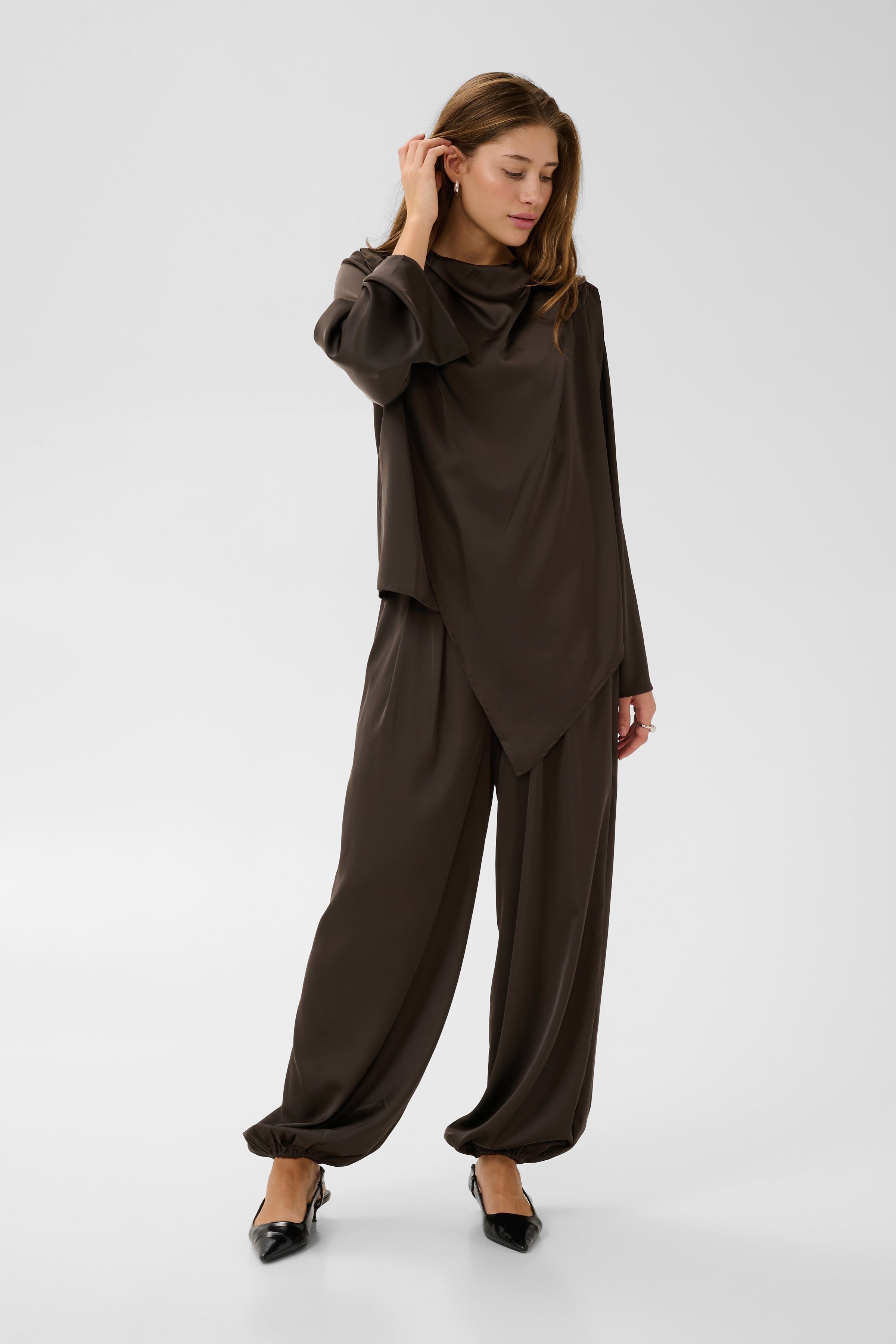 KAfaye Hose LOOKBOOK FRONT 10513193-190915