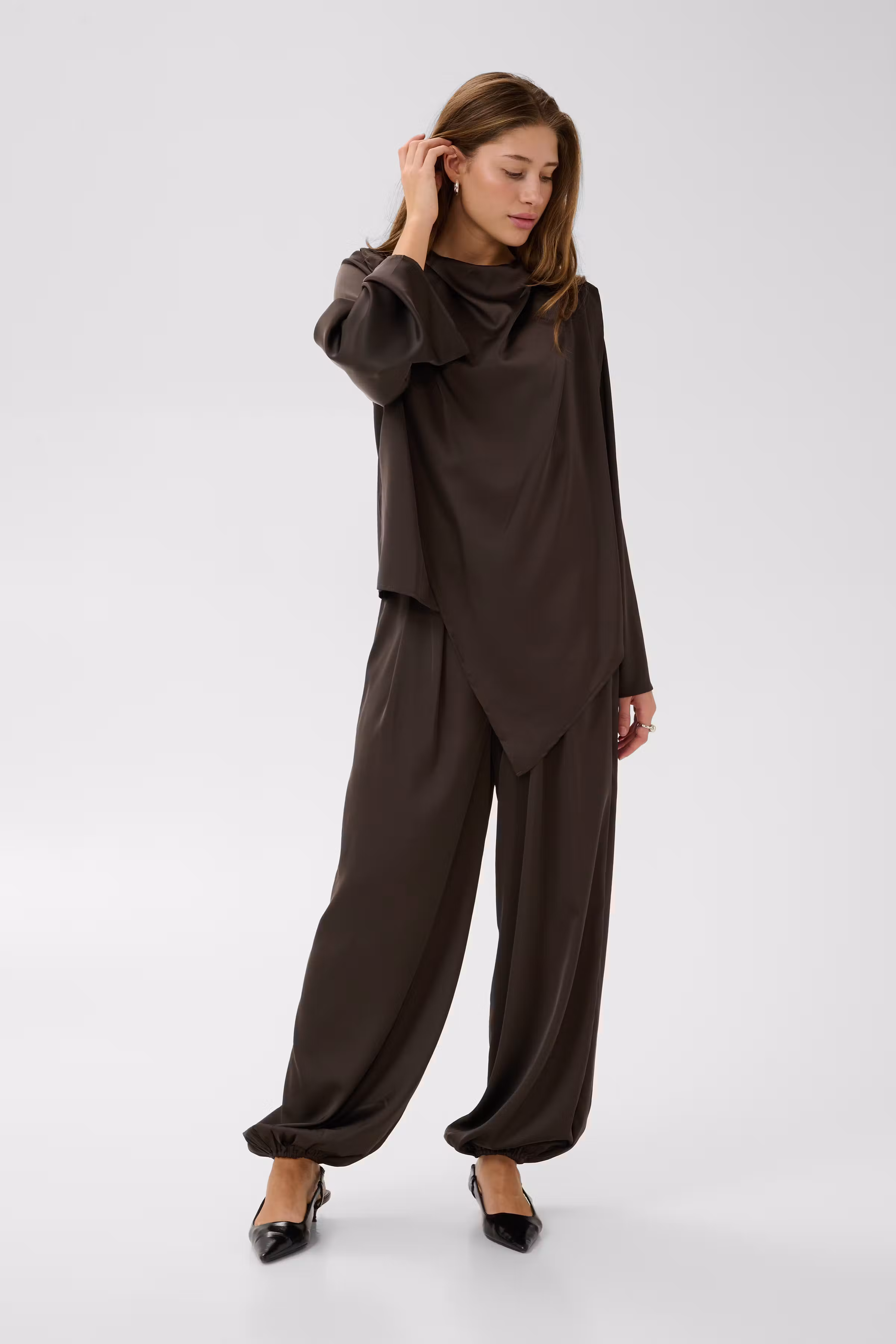 KAfaye Hose LOOKBOOK FRONT 10513193-190915
