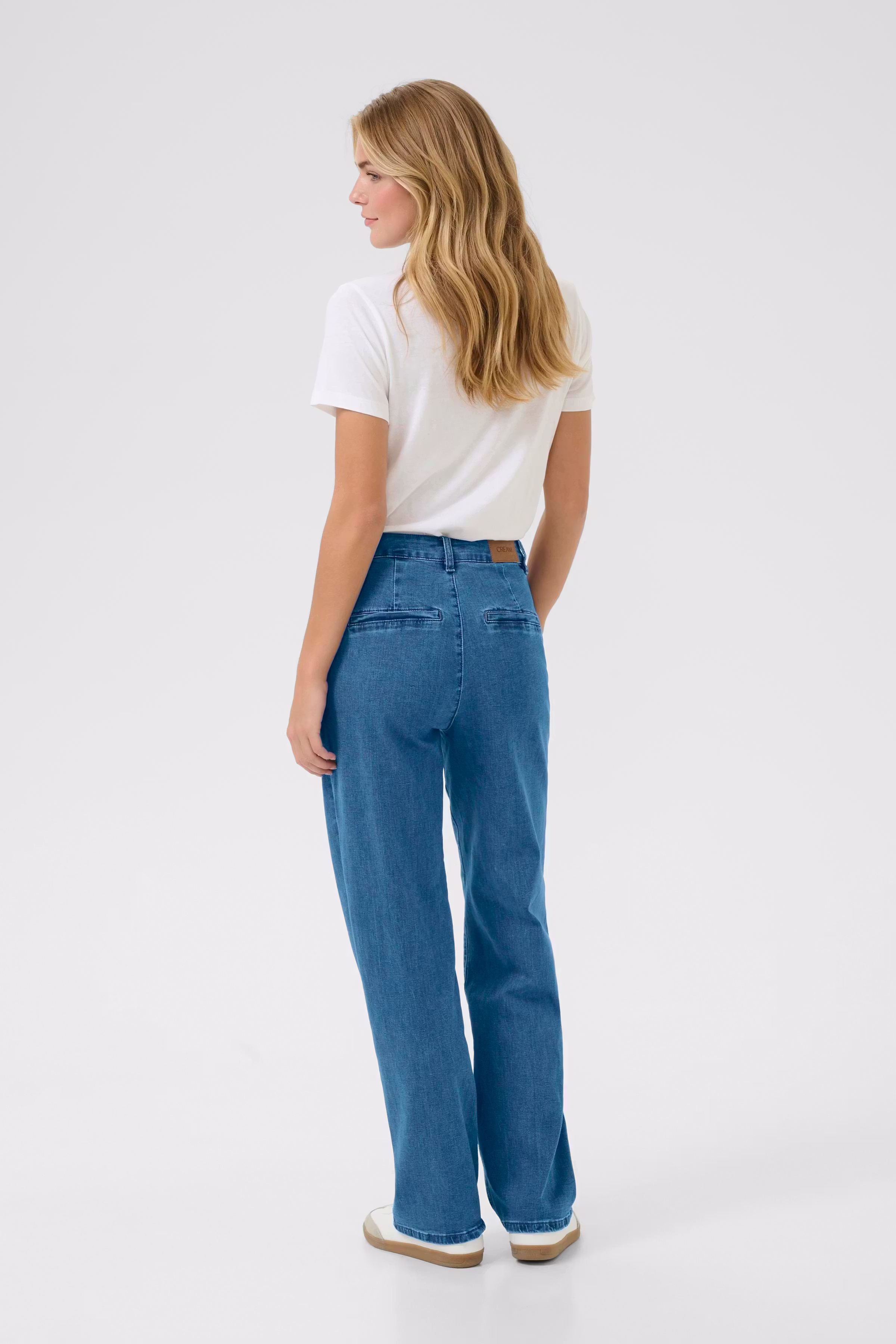 CRVisti Straight Leg Jeans LOOKBOOK BACK 10613942-100116