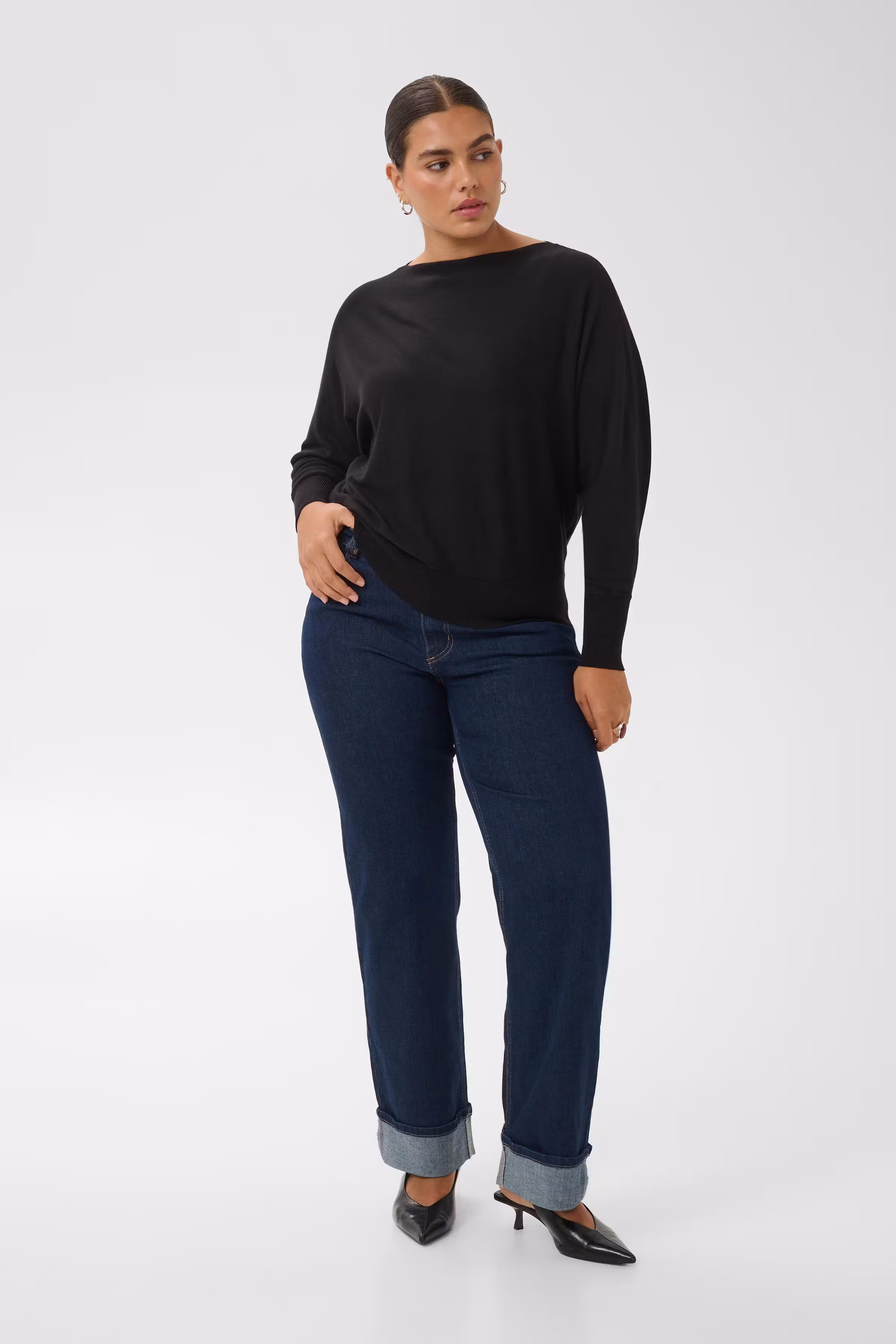 KClizzy Pullover LOOKBOOK FRONT 10584592-100121