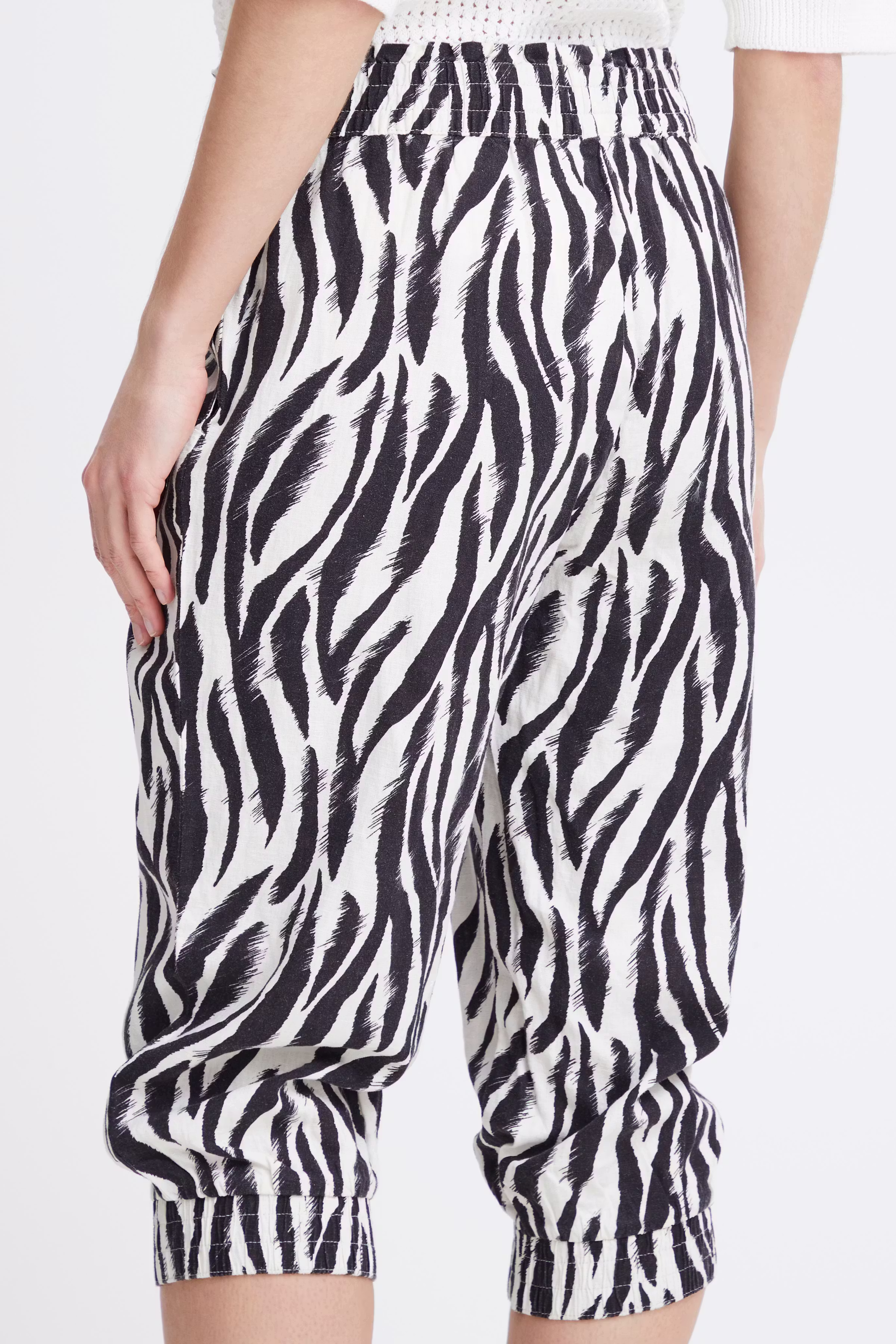 BYFALAKKA Hose LOOKBOOK DETAIL 20813372-202912