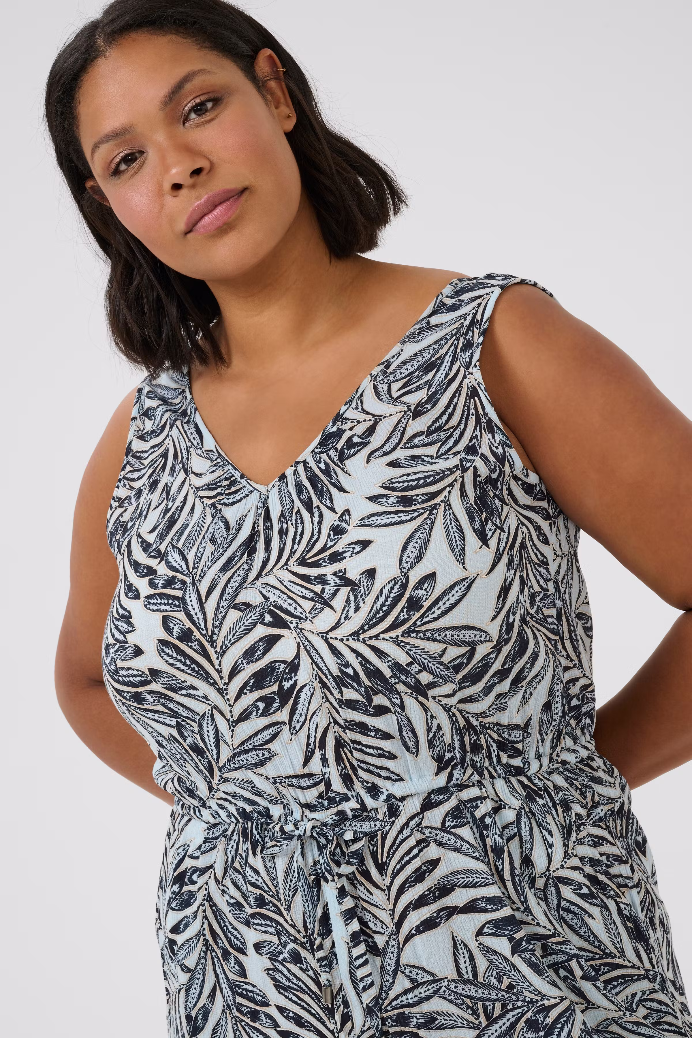 KCisma Jumpsuit LOOKBOOK DETAIL 10581565-107562