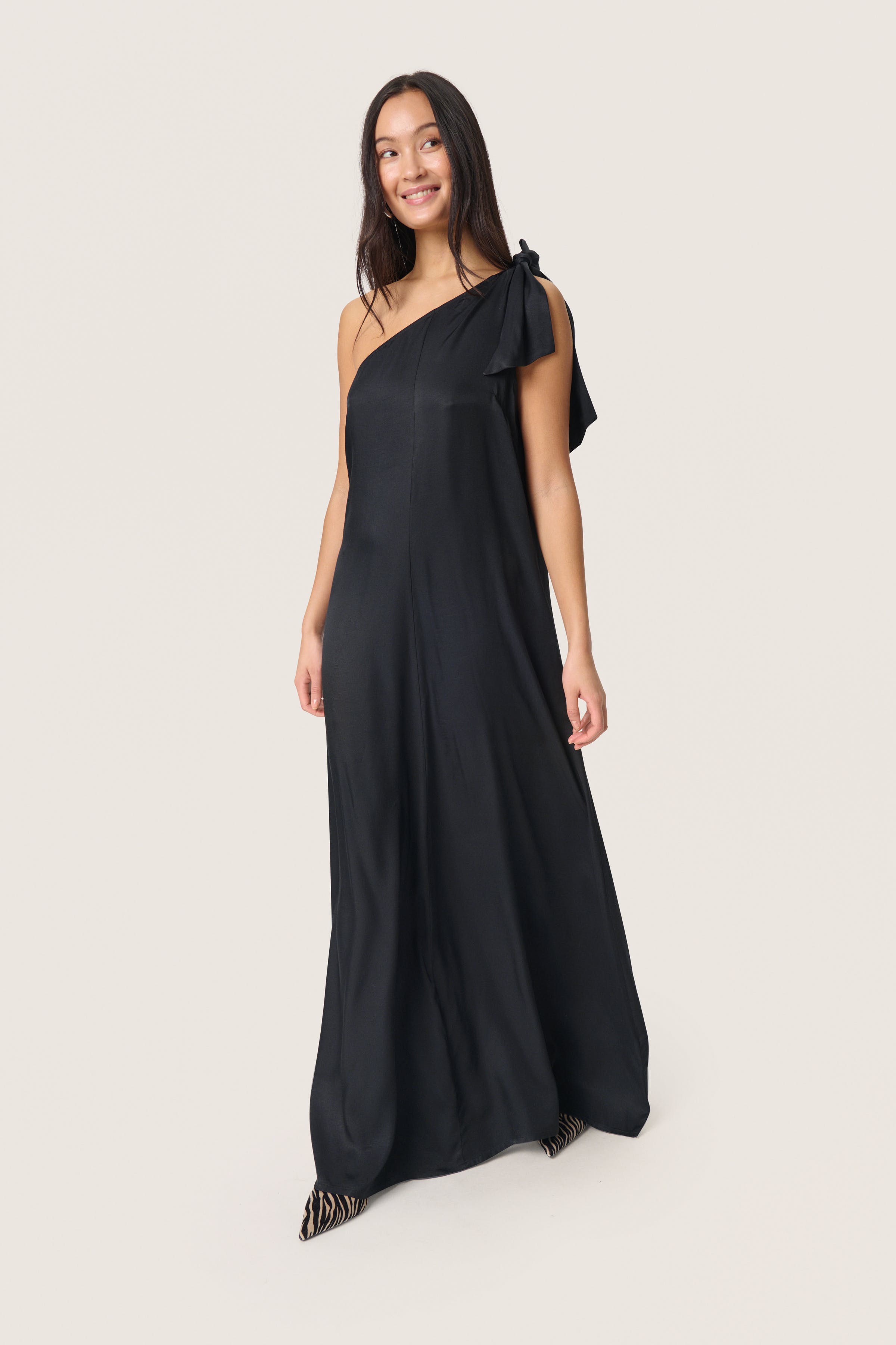 SLBecca Dress LOOKBOOK FRONT 30408519-194008
