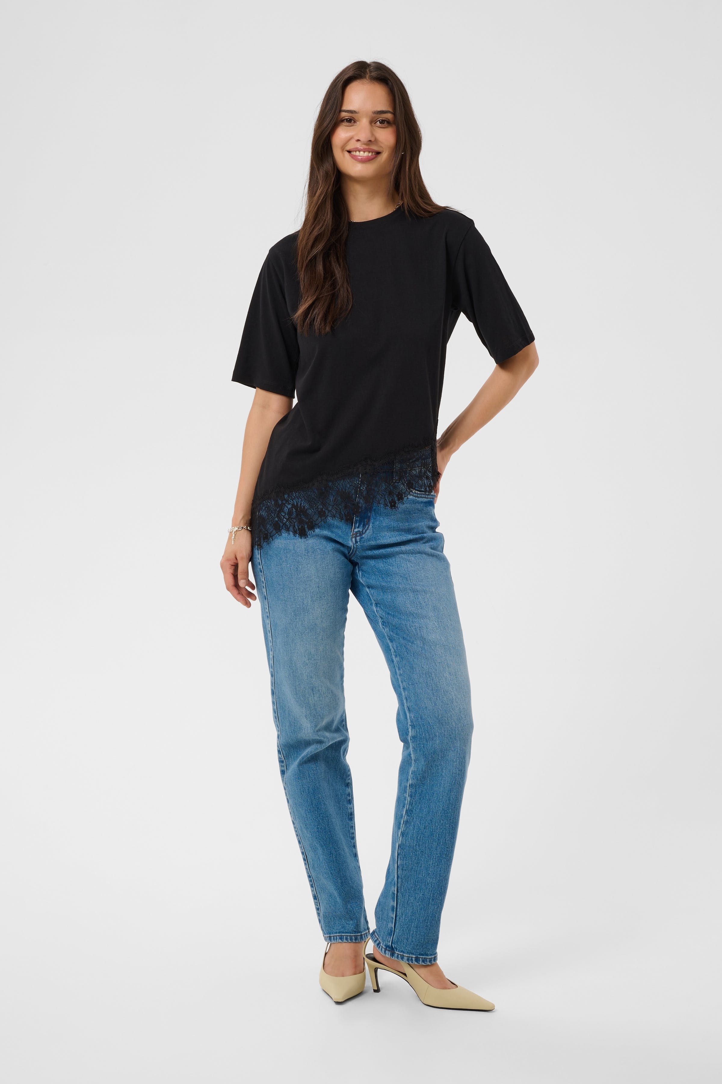KAmelis T-shirt LOOKBOOK FRONT 10512730-100121