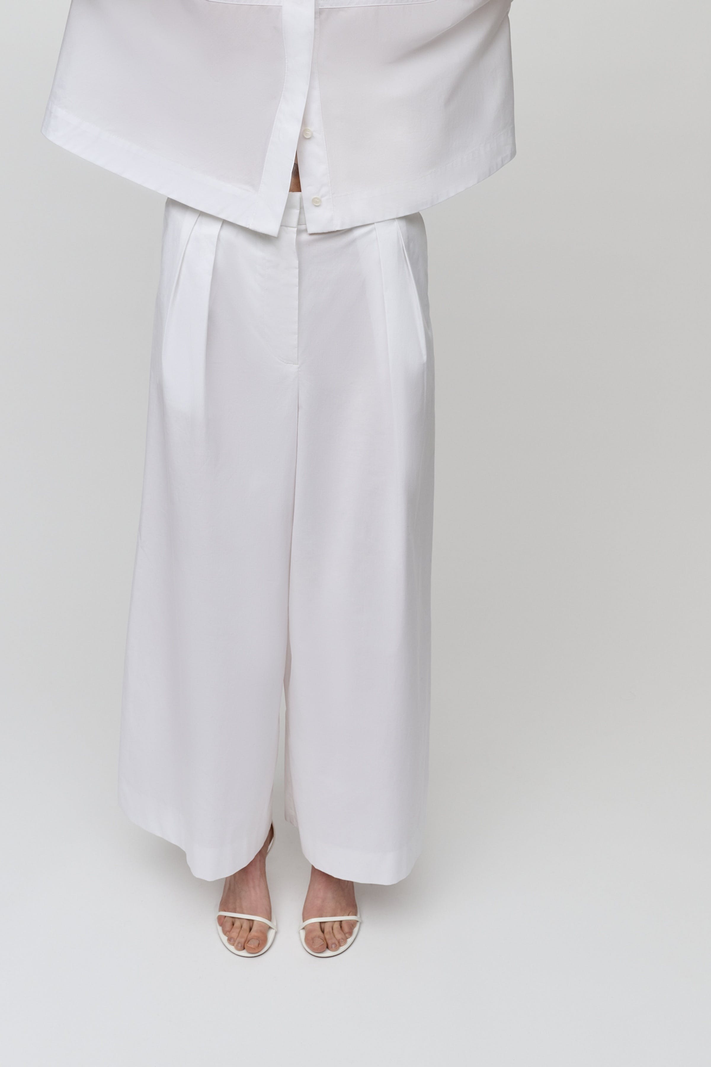 PIERINA Trousers LOOKBOOK FRONT 30600520-WH001