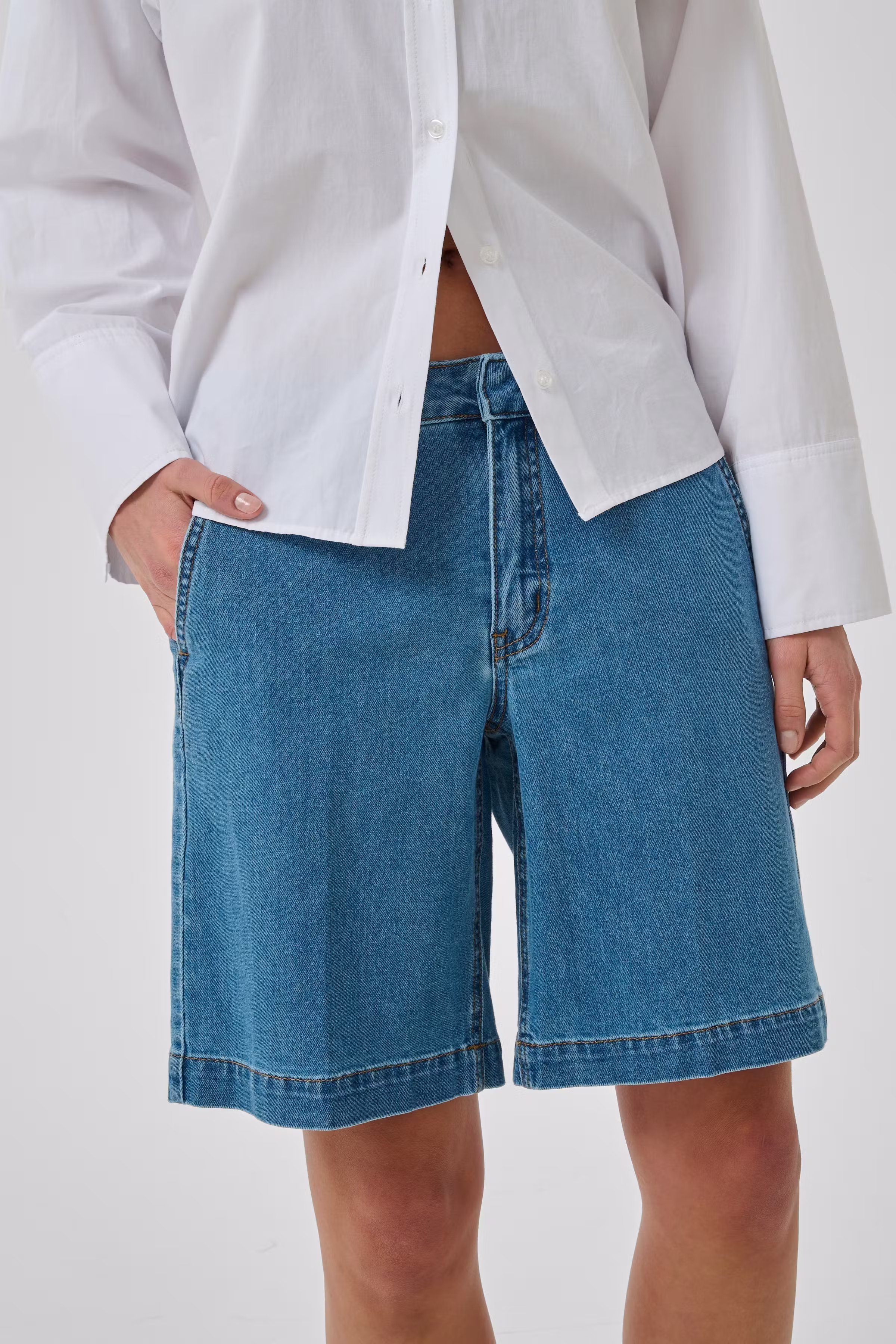 MWLara Shorts LOOKBOOK DETAIL 10705650-100053