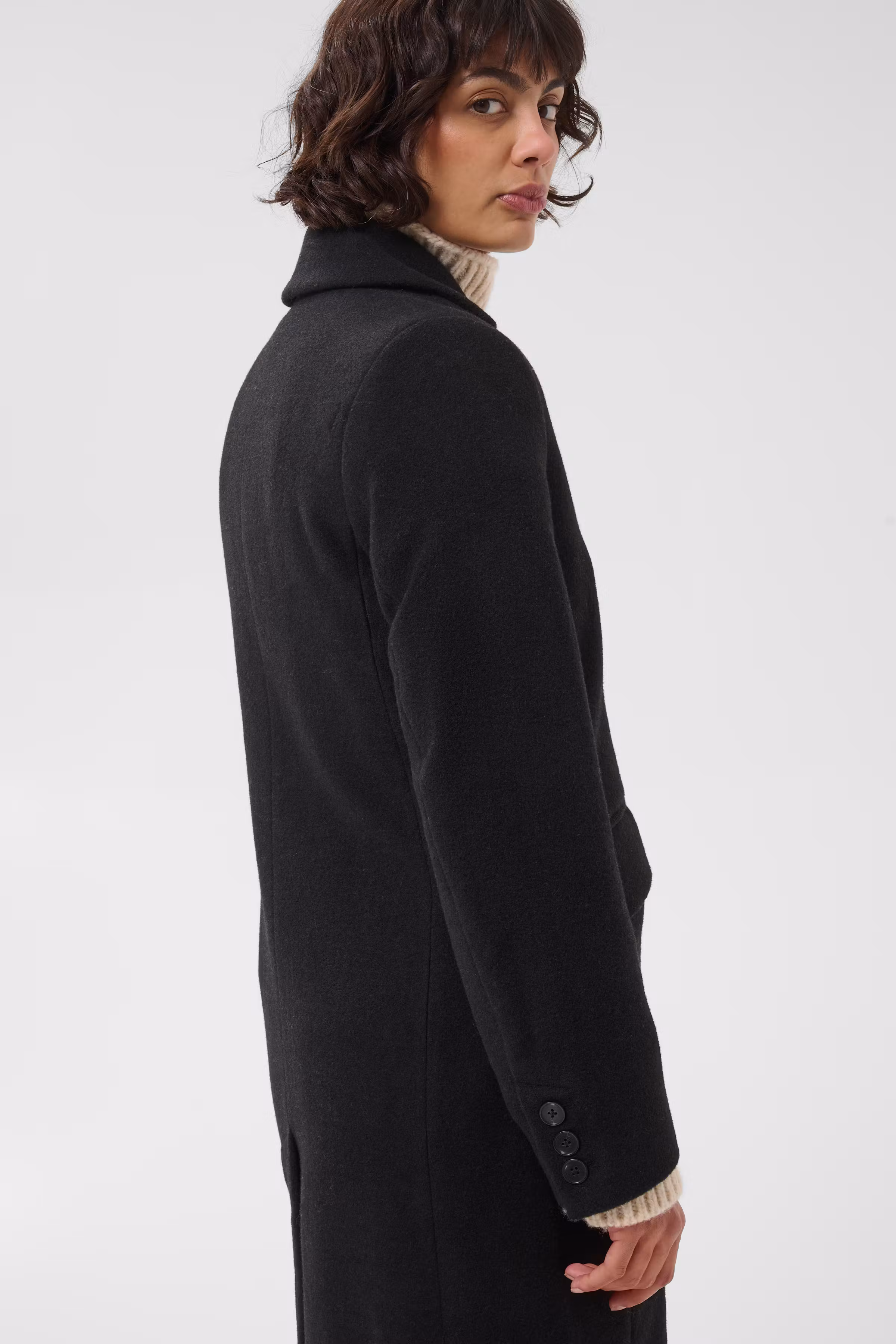 CecilPW Mantel LOOKBOOK BACK 30310638-194008