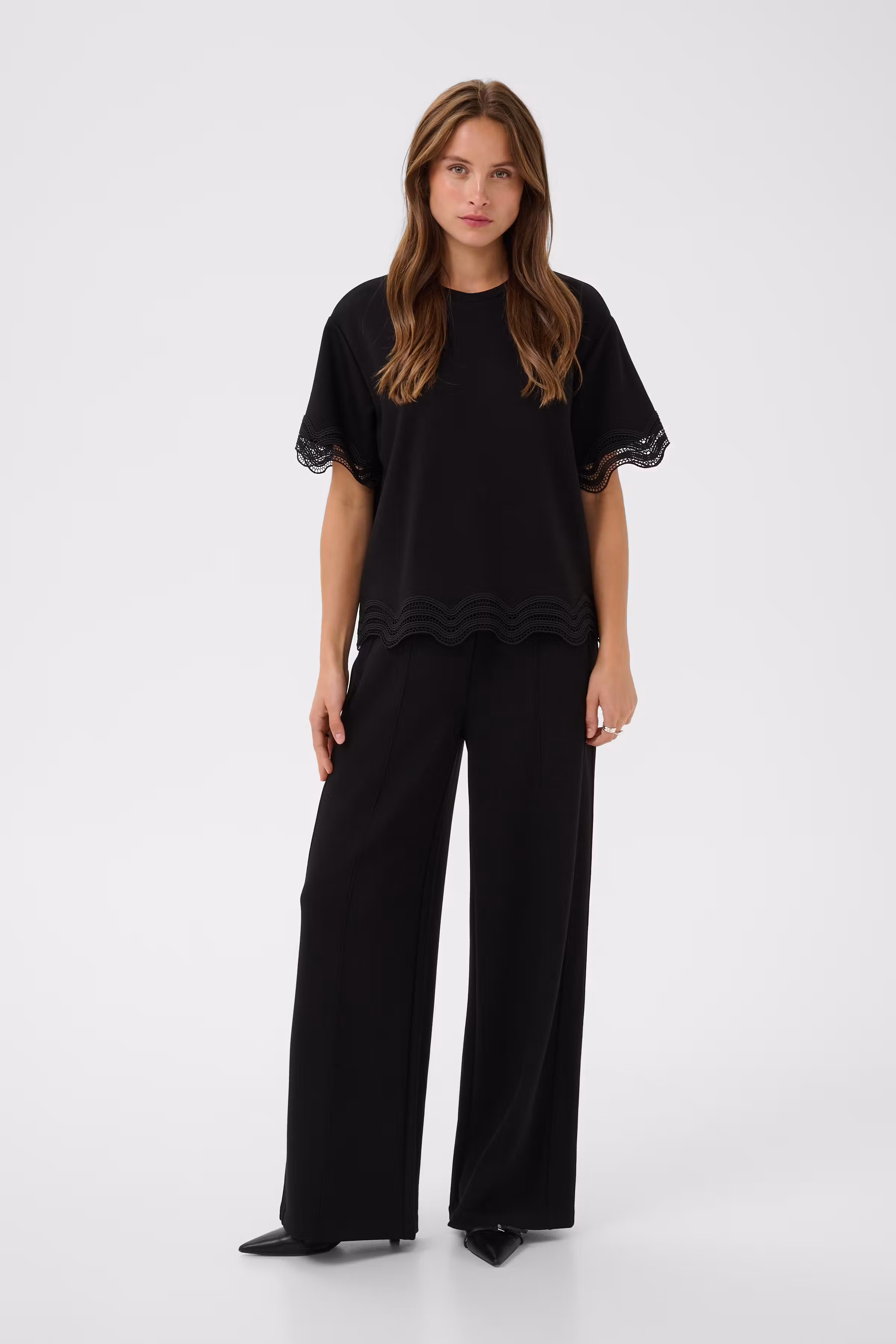 UmilaSZ T-shirt LOOKBOOK FRONT 30515586-193911